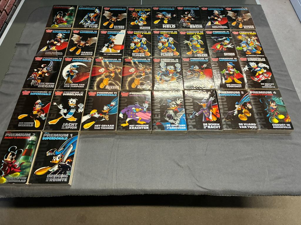 Premium Donald Duck, veel keuze, Meerdere comics, Ophalen of Verzenden, Zo goed als nieuw, Europa
