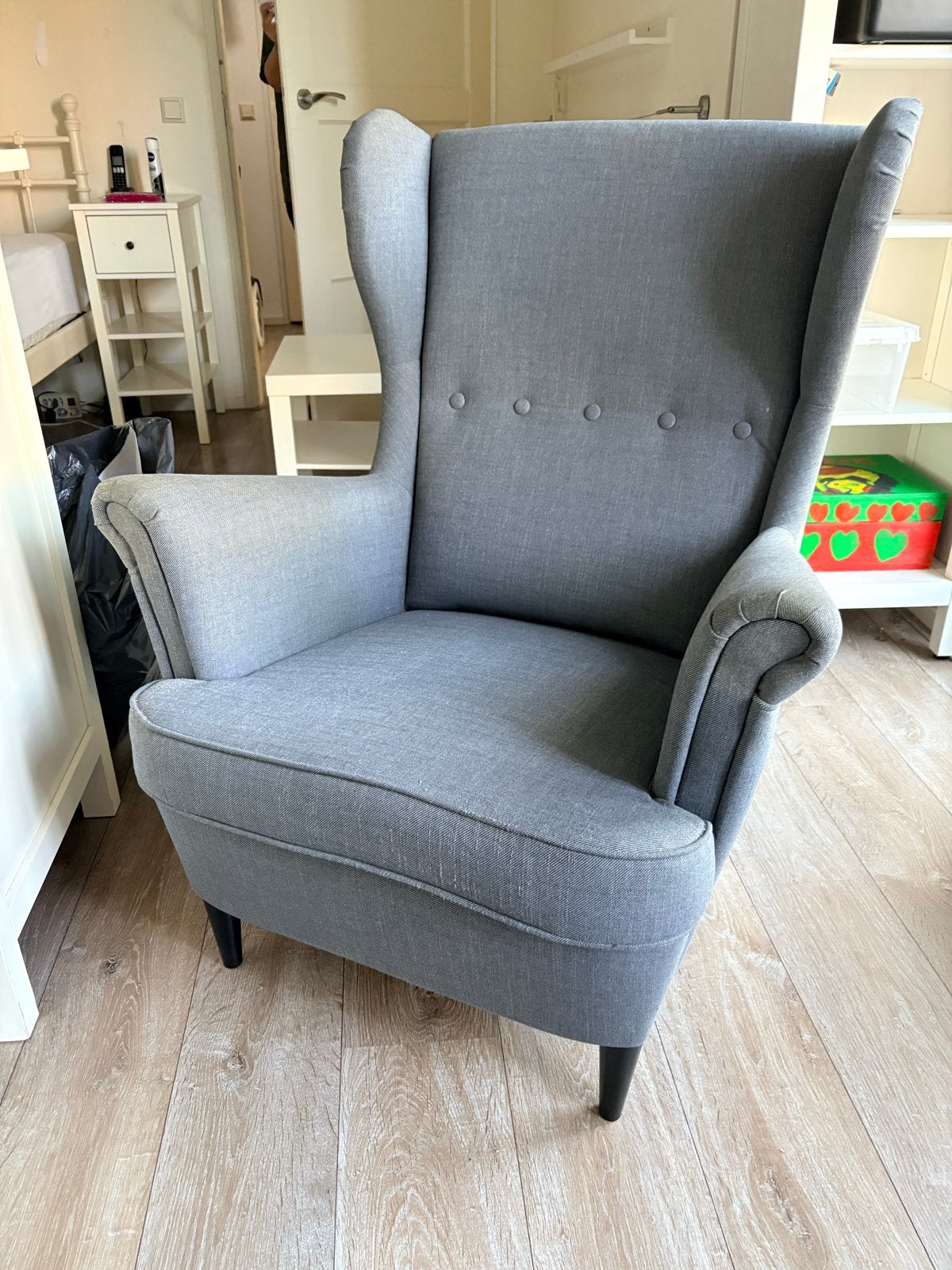 Grijze fauteuil met hoge rugleuning TEAB, Ophalen, Zo goed als nieuw, Stof, 75 tot 100 cm