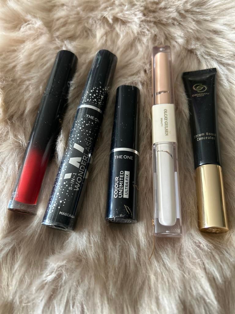 Make-up set: Mascara, Concealer, Lipgloss, Overige kleuren, Gehele gezicht, Ophalen of Verzenden, Zo goed als nieuw