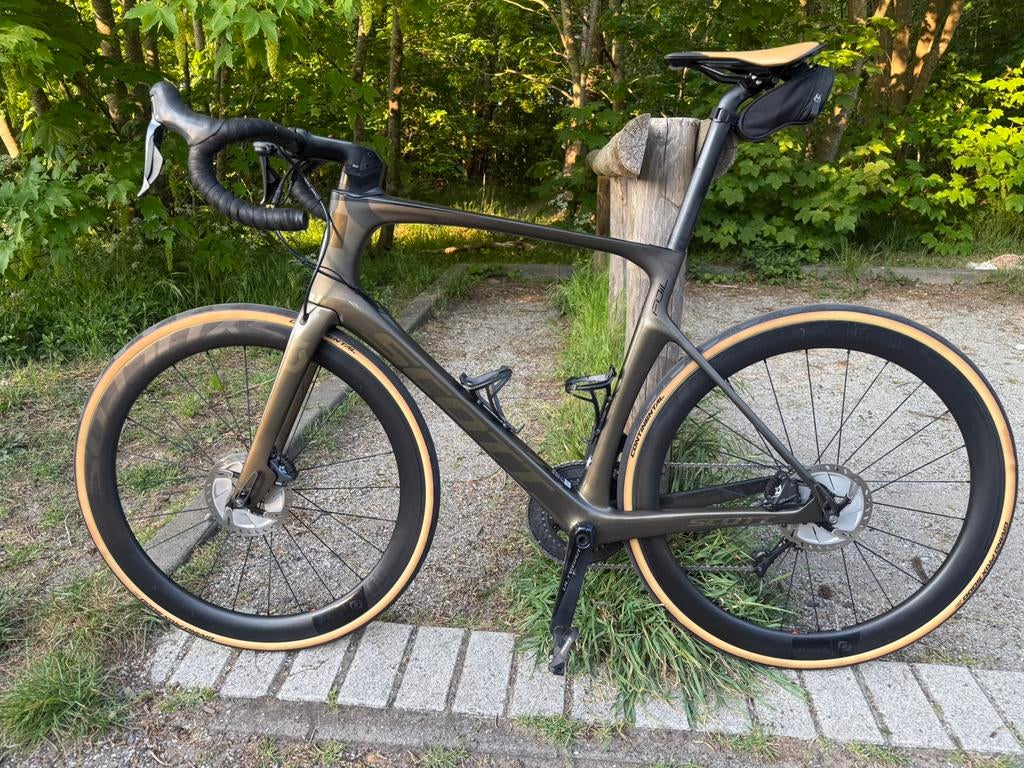 Scott Foil 10 | Ultegra Di2 Disc | 2020, 28 inch, Gebruikt, Carbon, Heren