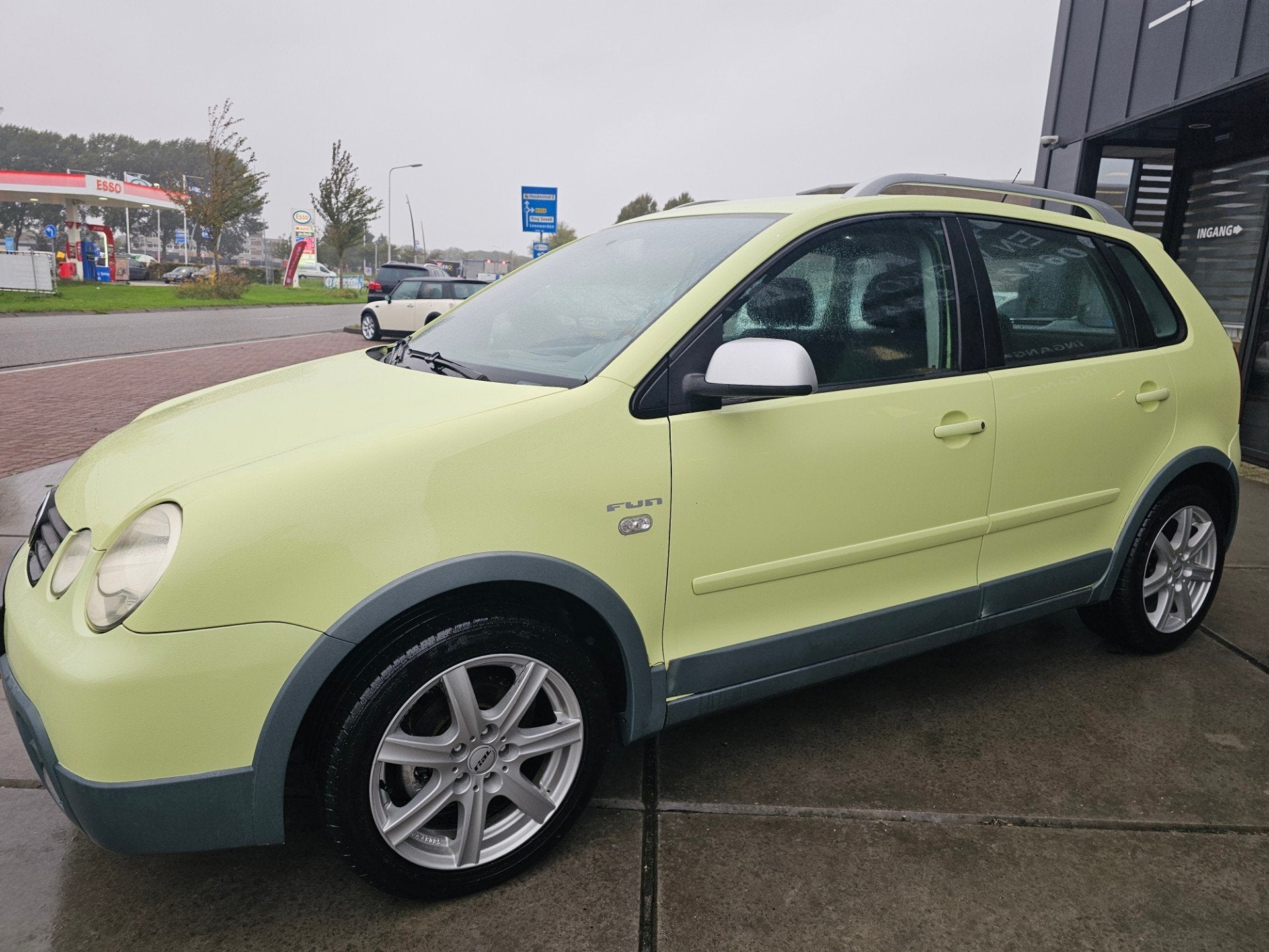 Volkswagen POLO 1.4-16V Cross FUN - Airco - LPG g3 -, Auto's, Voorwielaandrijving, Gebruikt, Zwart, 4 cilinders