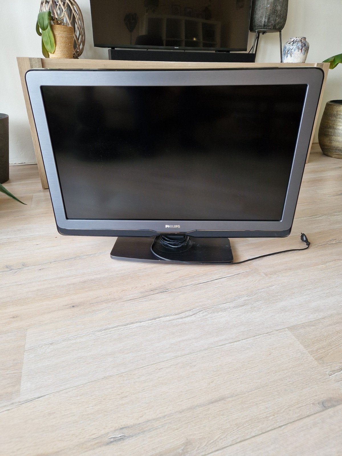 Philips 32 inch LCD TV met Ambilight en Full HD, Ophalen, Philips, Gebruikt, LCD