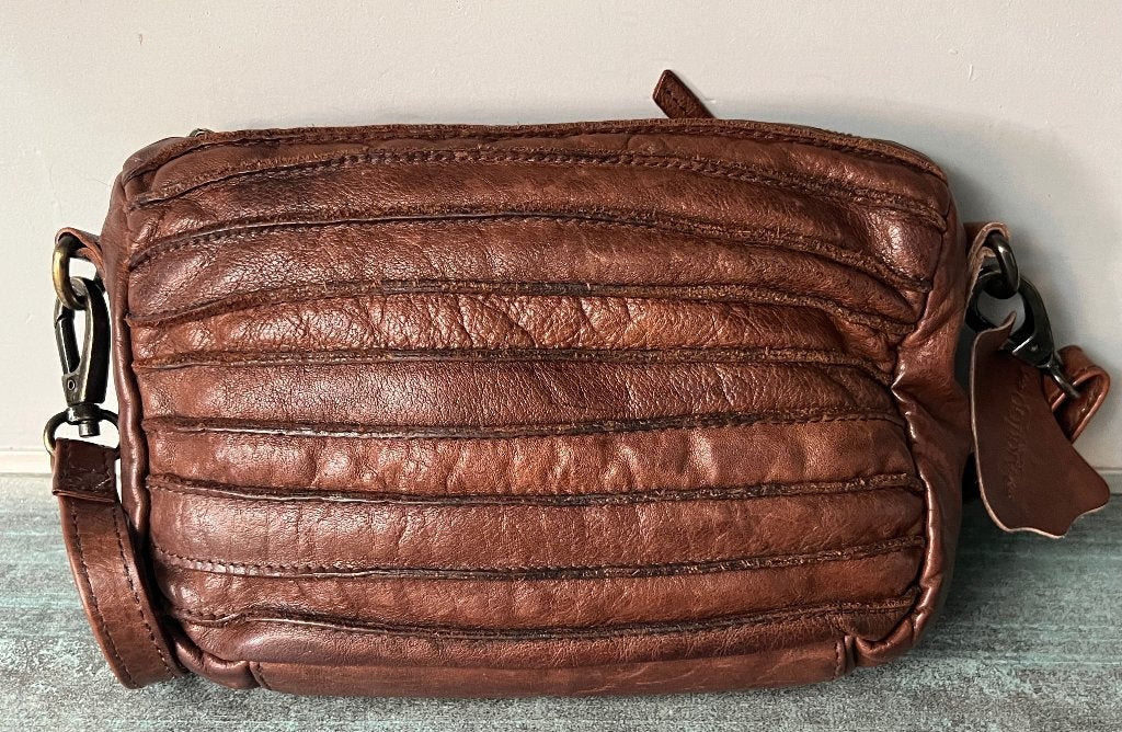 Arrigo. Leren schouder/crossbodytasje., Ophalen of Verzenden, Bruin, Leer