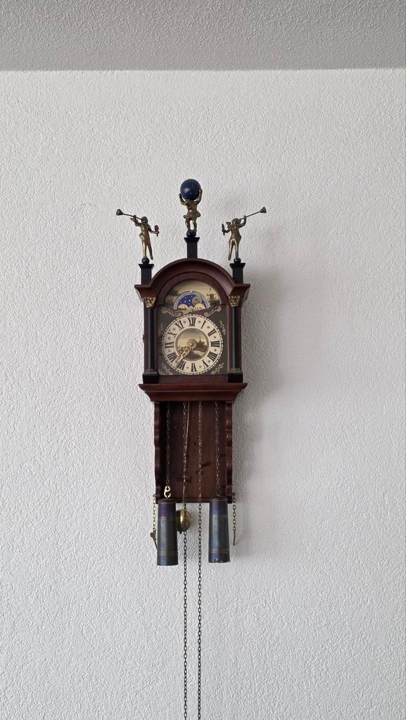 Vintage wandklok (Friese staartklok?)met maanfase en figuren, Ophalen