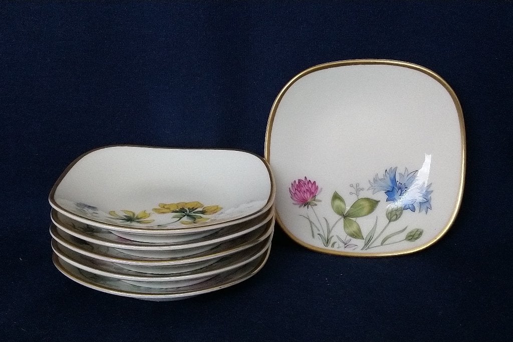 Krautheim Wiesengrund und Bergeshöh'n - vierkante petit four, Ophalen of Verzenden