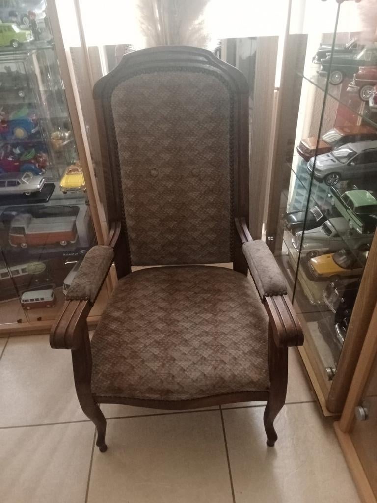 Antieke houten kinder met gestoffeerde zitting en rugleuning, Ophalen