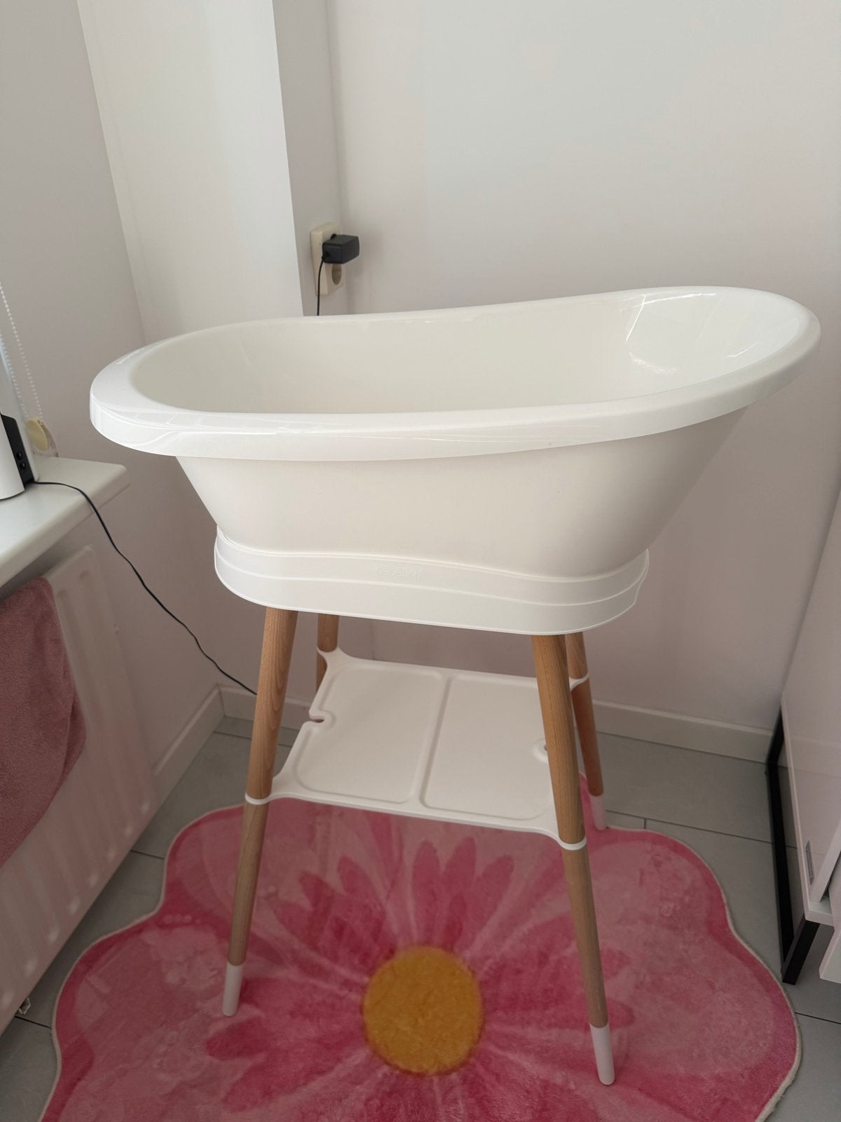 Bébé-jou babybadje met standaard en thermometer, Ophalen, Zo goed als nieuw, Badje, Bébé-jou