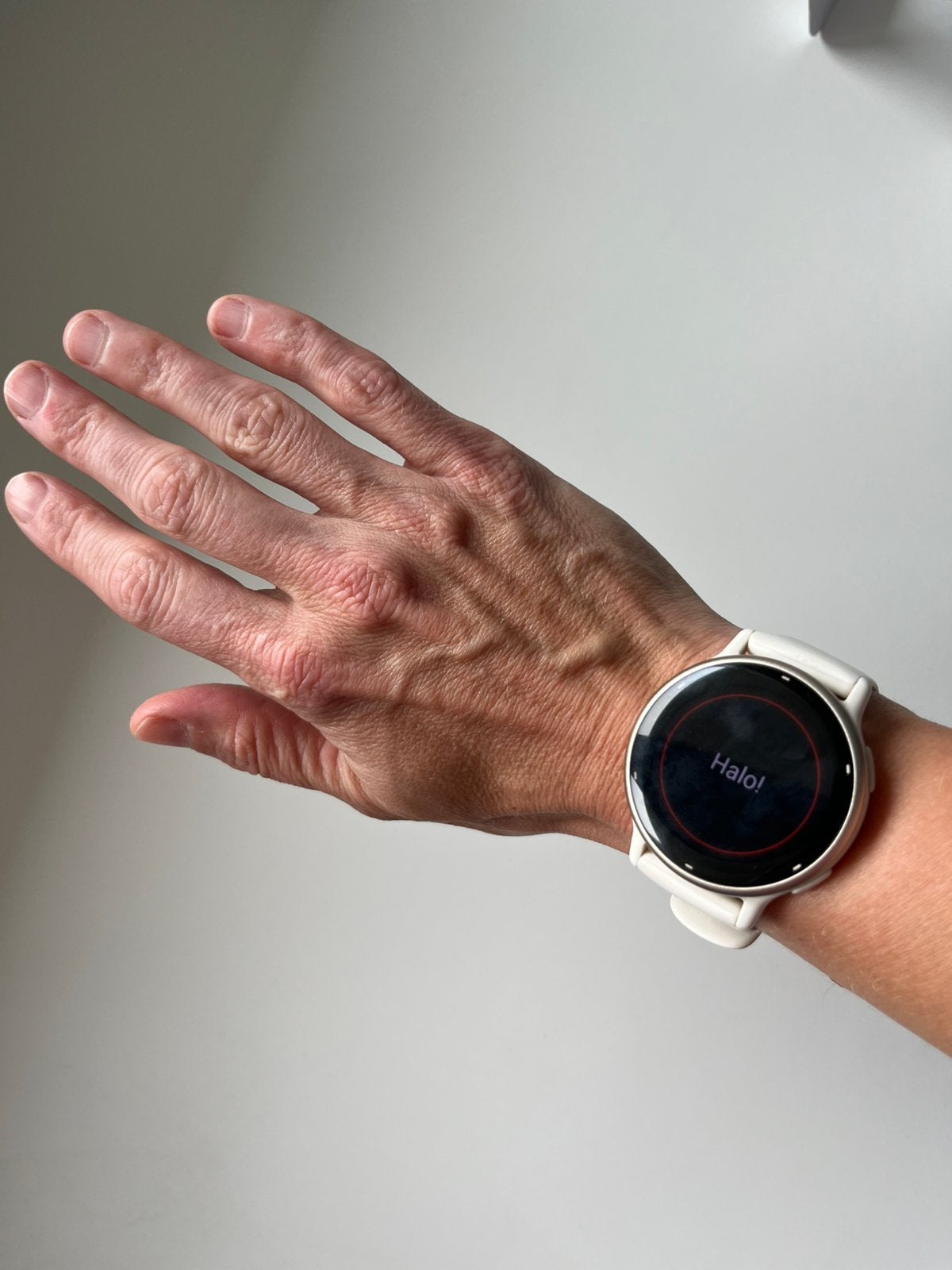 Garmin Vivoactive 5 – (Lichtgrijs/Ivoor) – Met Factuur