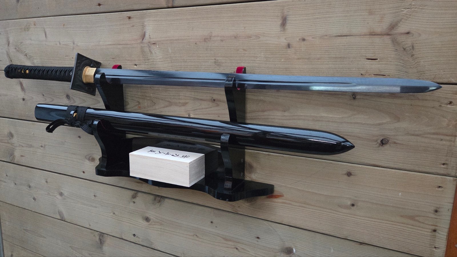 Scherp katana zwaard, samurai zwaarden, sabel, mes, dolk

Sc, Verzamelen, Ophalen of Verzenden, Overige soorten, Azië, Zwaard of Sabel