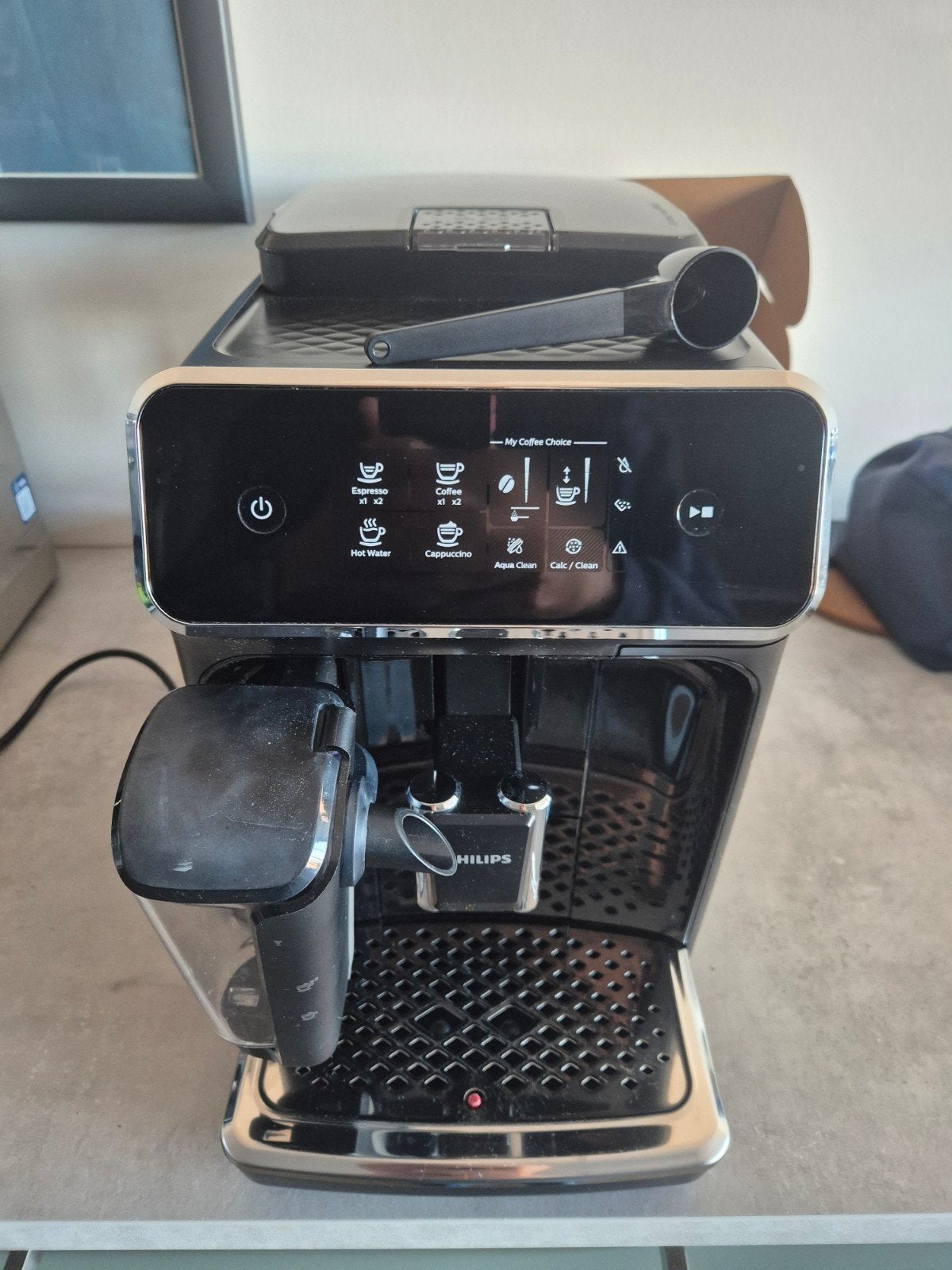 Philips LatteGo EP2231/40 Volautomatische Espressomachine, Witgoed en Apparatuur, Ophalen, Gebruikt, Espresso apparaat, 4 tot 10 kopjes