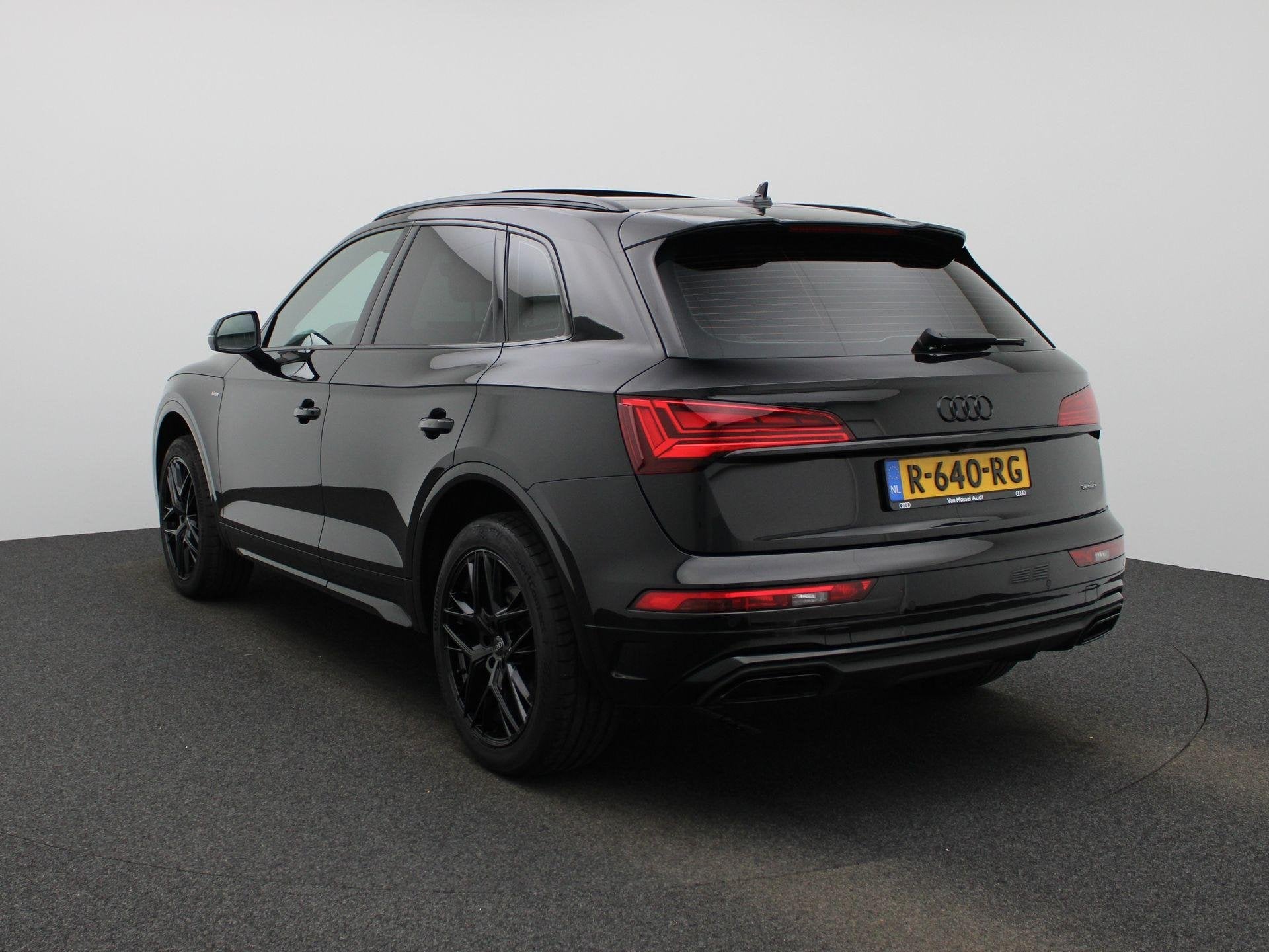 Audi Q5 40 TFSI S edition quattro | Automaat | Panoramadak |, Automaat, Gebruikt, 4 cilinders, Leder en Stof