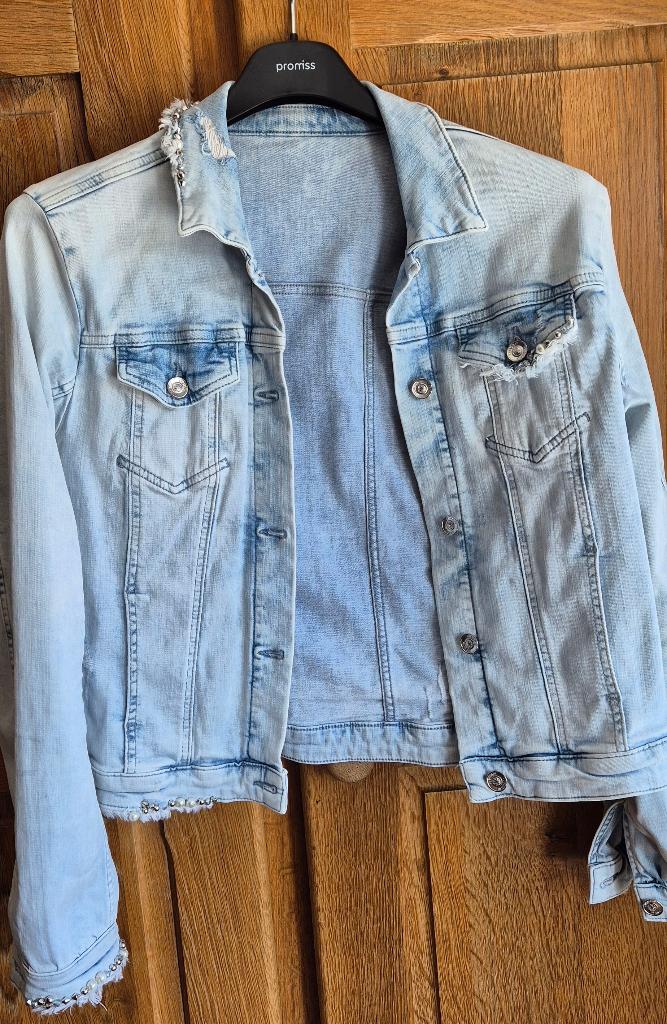 Modern jeans jasje met steentjes en kraaltjes, Promiss, Blauw, Zo goed als nieuw, Ophalen