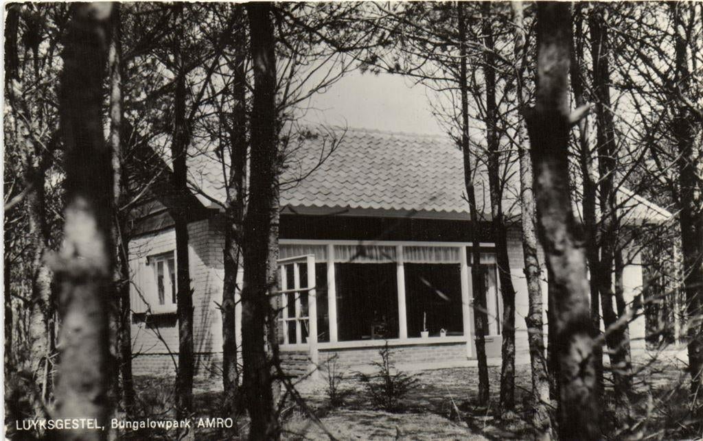 Luyksgestel, Bungalowpark AMRO - 1988 gelopen, Verzamelen, Ansichtkaarten | Nederland, Ophalen of Verzenden, Voor 1920, Gelopen