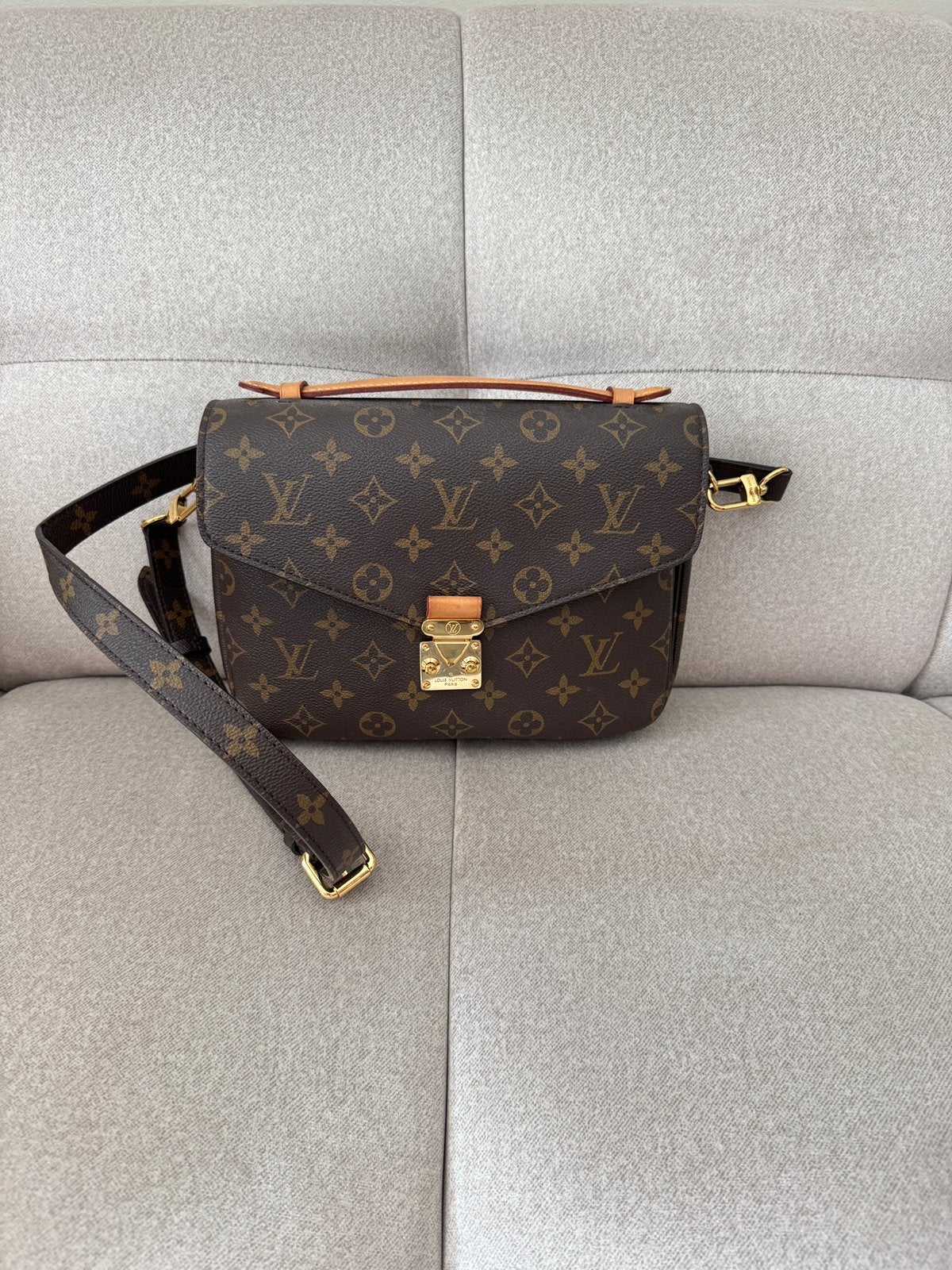 Louis Vuitton Pochette Metis Zgan, Ophalen of Verzenden, Zo goed als nieuw, Bruin, Schoudertasje