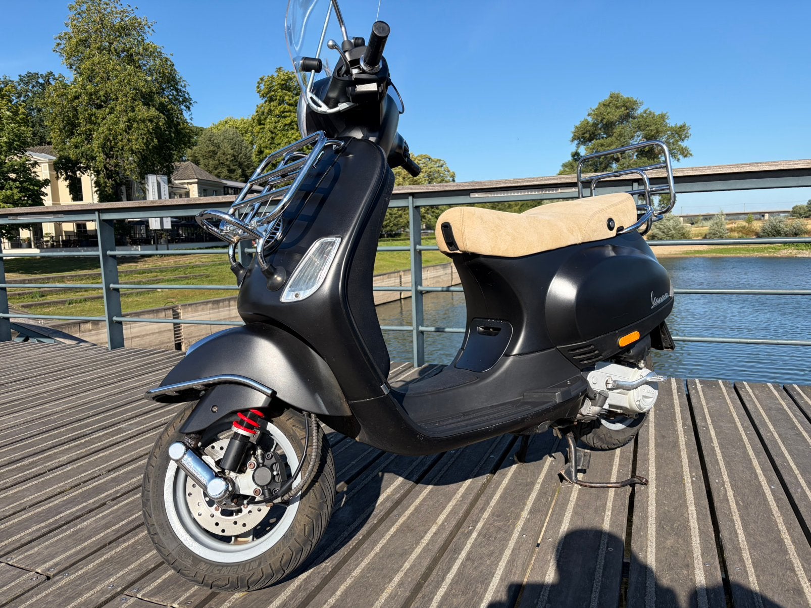 vespa lx 50 4t 2v, Fietsen en Brommers, Scooters | Vespa, Ophalen of Verzenden, Zo goed als nieuw, Benzine