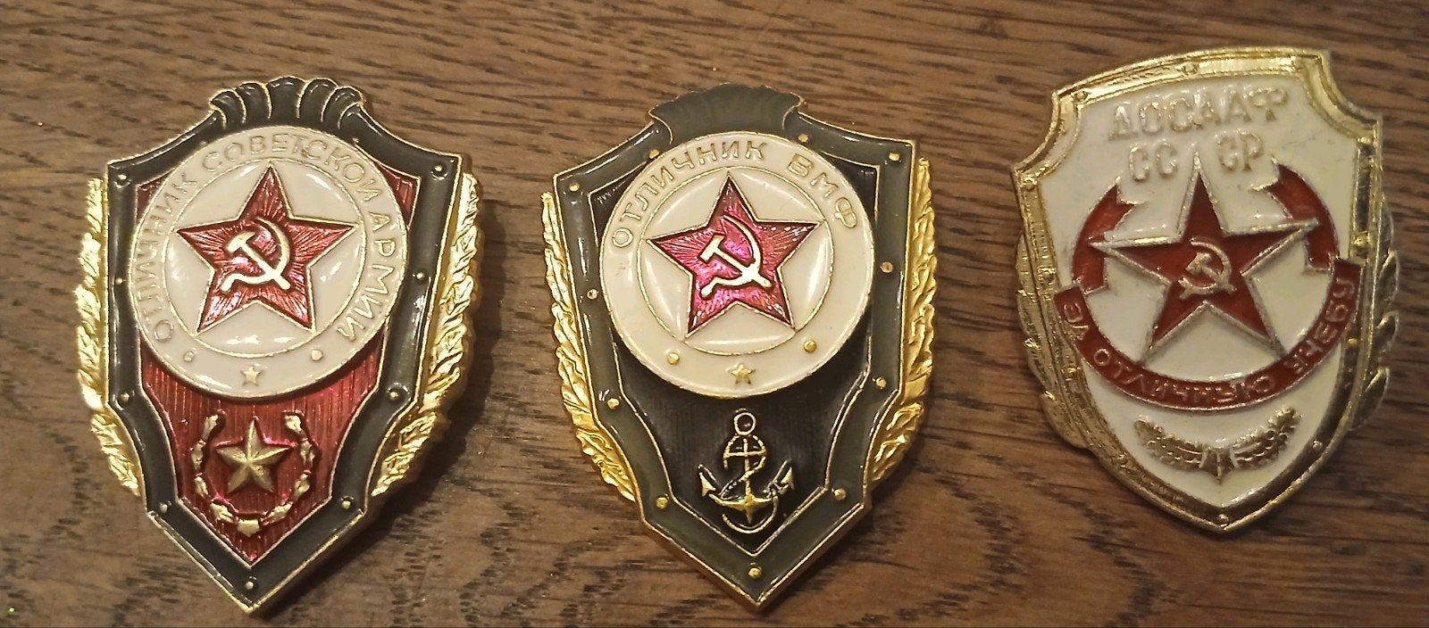 Set van 3 Sovjet-Unie Militaire Onderscheidingen, Ophalen of Verzenden, Overige soorten, Overige gebieden, Embleem of Badge
