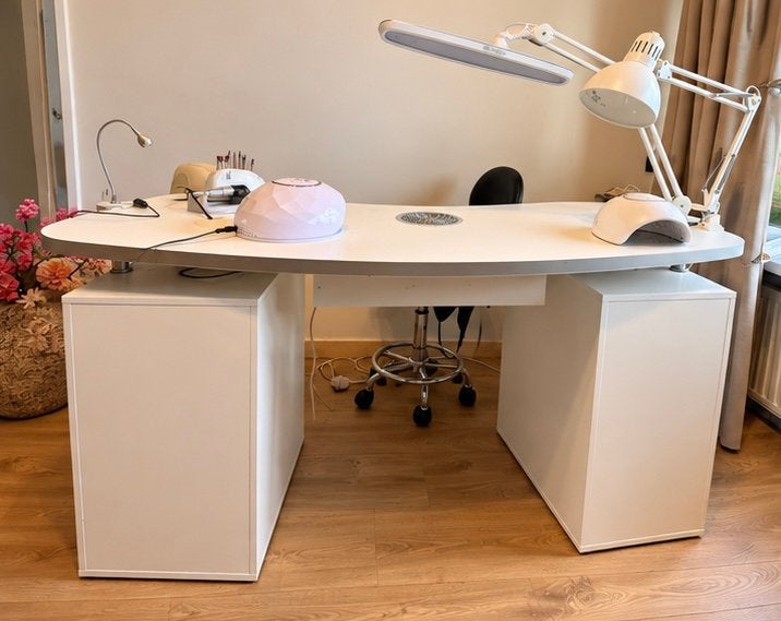Nagel tafel, Ophalen, Zo goed als nieuw
