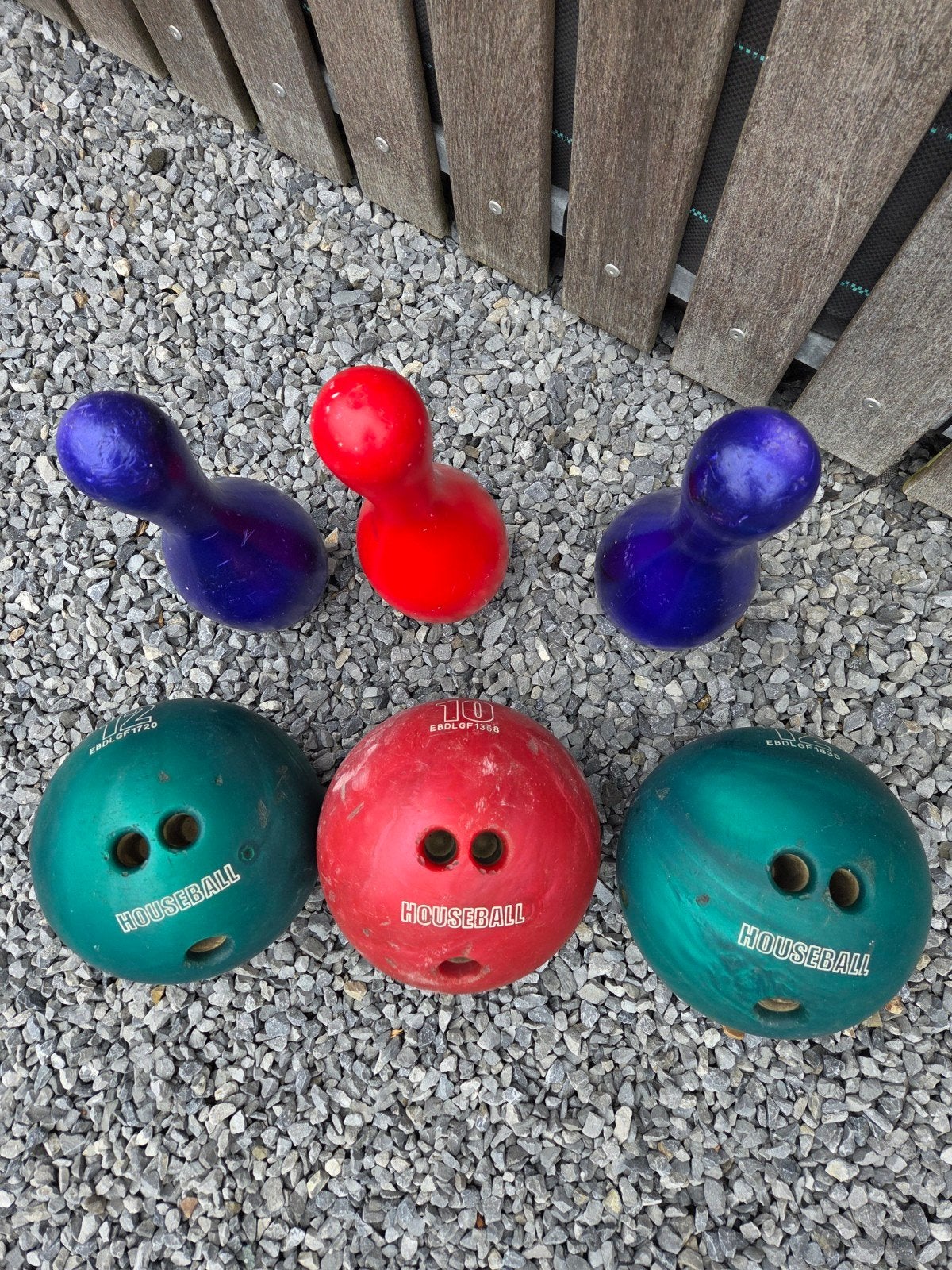 Bowling ballen merk Houseball met 3 orginele kegels., Ophalen, Bal