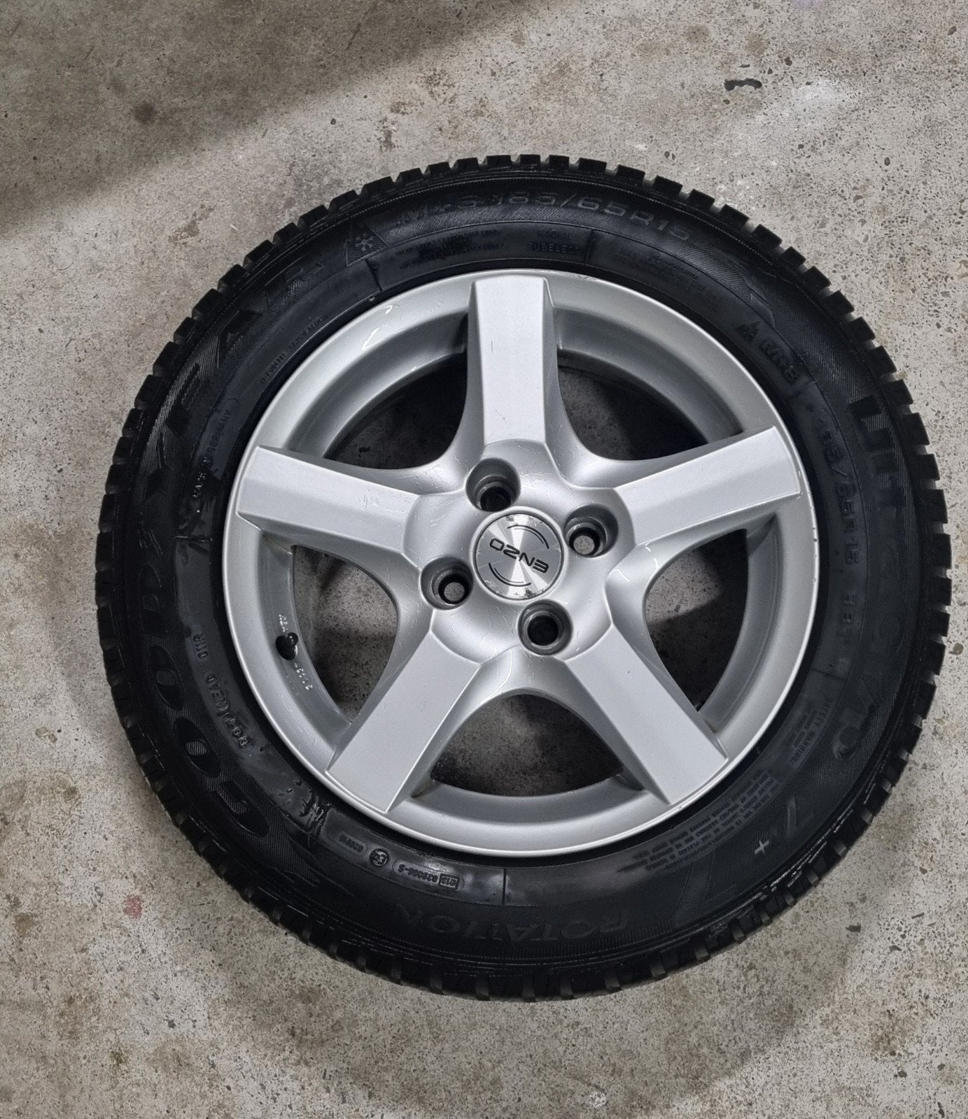Enzo 15 inch lichtmetalen velgen met winterbanden, Auto-onderdelen, Ophalen, Gebruikt, 15 inch, Banden en Velgen
