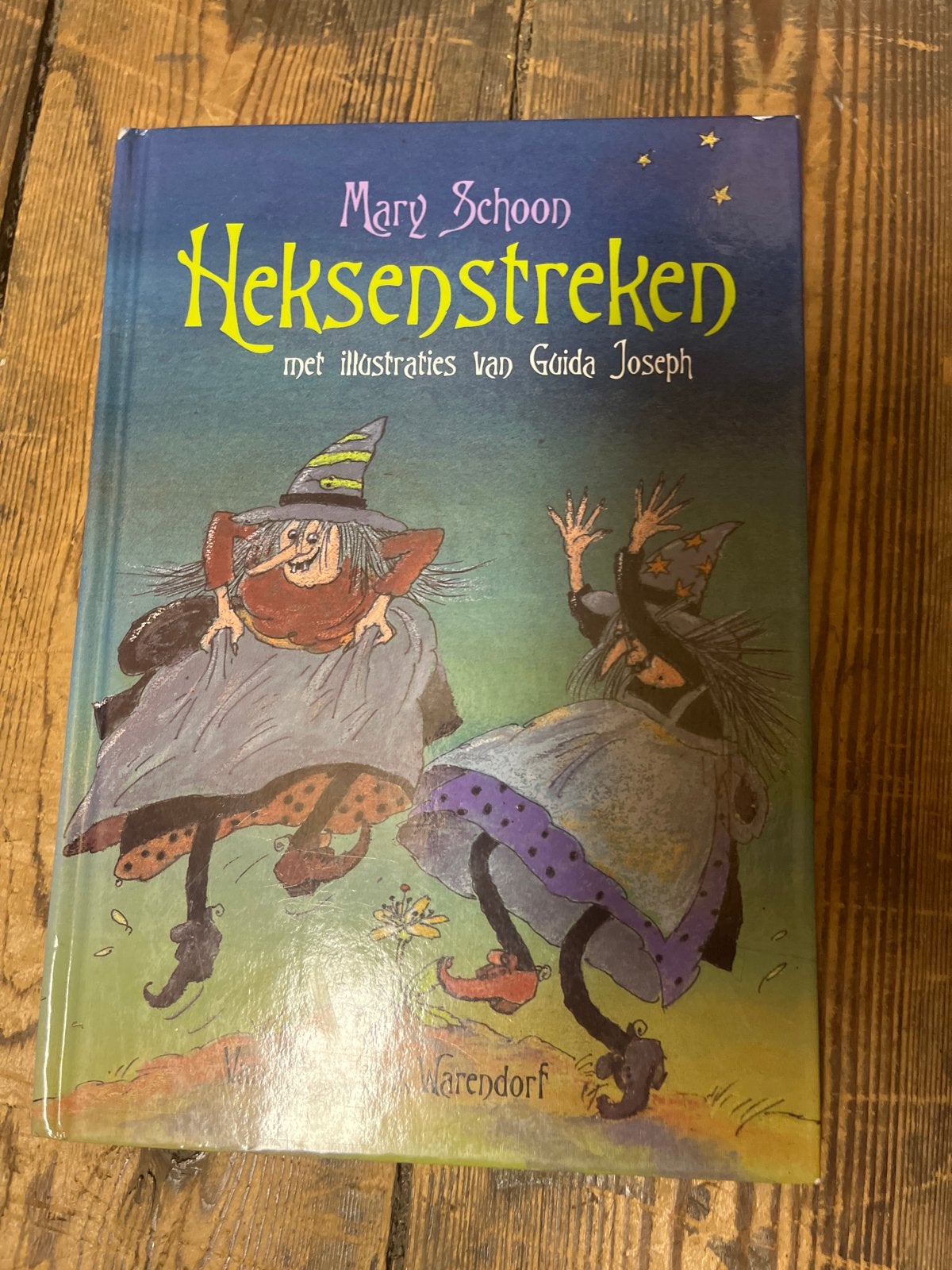 Heksenstreken - Mary Schoon (Geïllustreerd), Boeken, Ophalen of Verzenden, Gelezen, Sprookjes