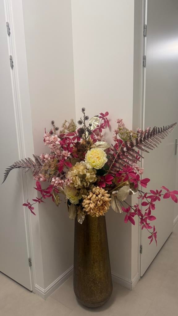 Grote vaas met kunstbloemen- Z.G.A.N., Ophalen, Zo goed als nieuw