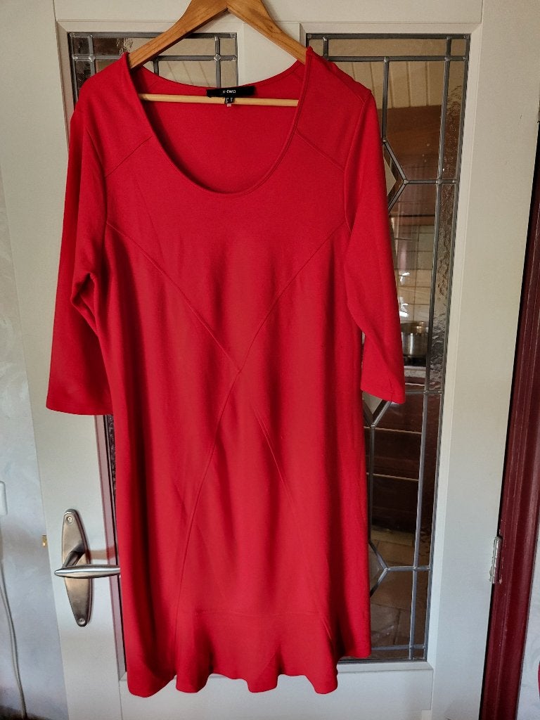 rode x-two jurk mt 50, Kleding | Dames, Jurk, X-two, Ophalen of Verzenden, Zo goed als nieuw