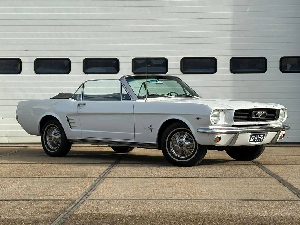 Ford Mustang | 1966 | Convertible | 289 V8 |, Auto's, Ford Usa, Bedrijf, Mustang, Benzine, Cabriolet, Handgeschakeld, Wit, Zwart