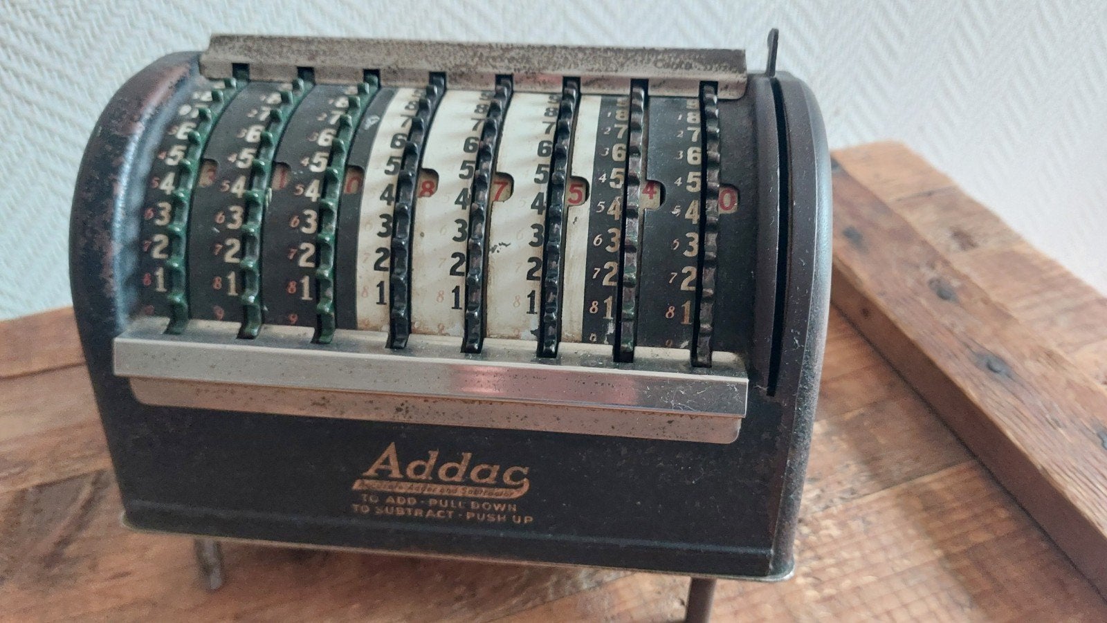 Addac antieke rekenmachine, Ophalen
