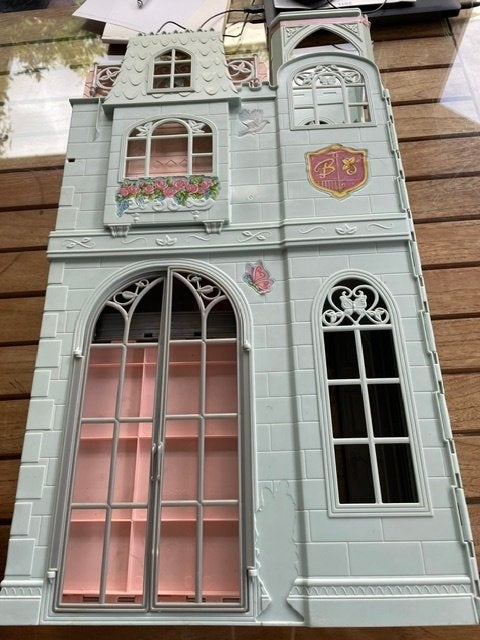 Compact inklapbaar kasteel met meubeltjes, Kinderen en Baby's, Ophalen, Gebruikt, Poppenhuis