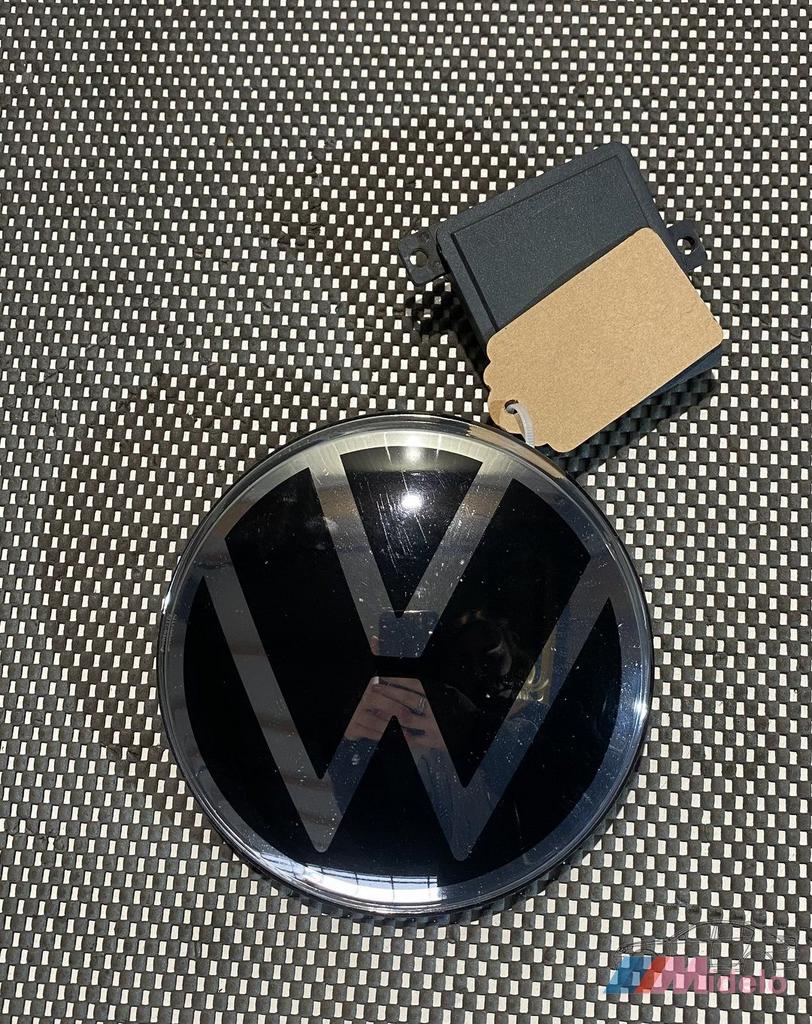 VW GOLF VIII ACC RADAR SENSOR + EMBLEEM 5WA907572A 5H0853601, Gebruikt, -, Volkswagen, -