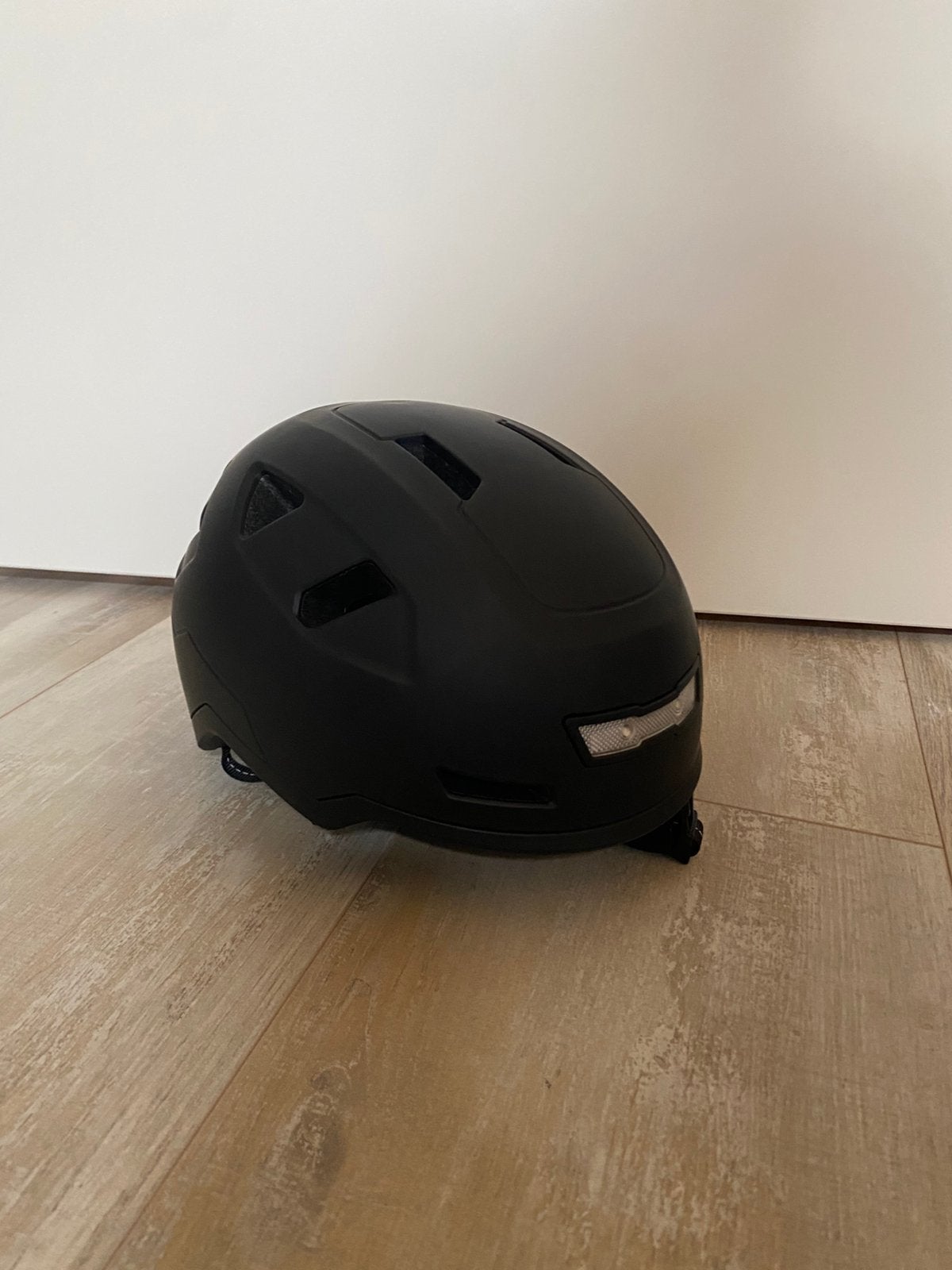 Vinz helm voor snorfiets met verlichting! Maat 58-61, Ophalen, Zo goed als nieuw, L, Heer of Dame