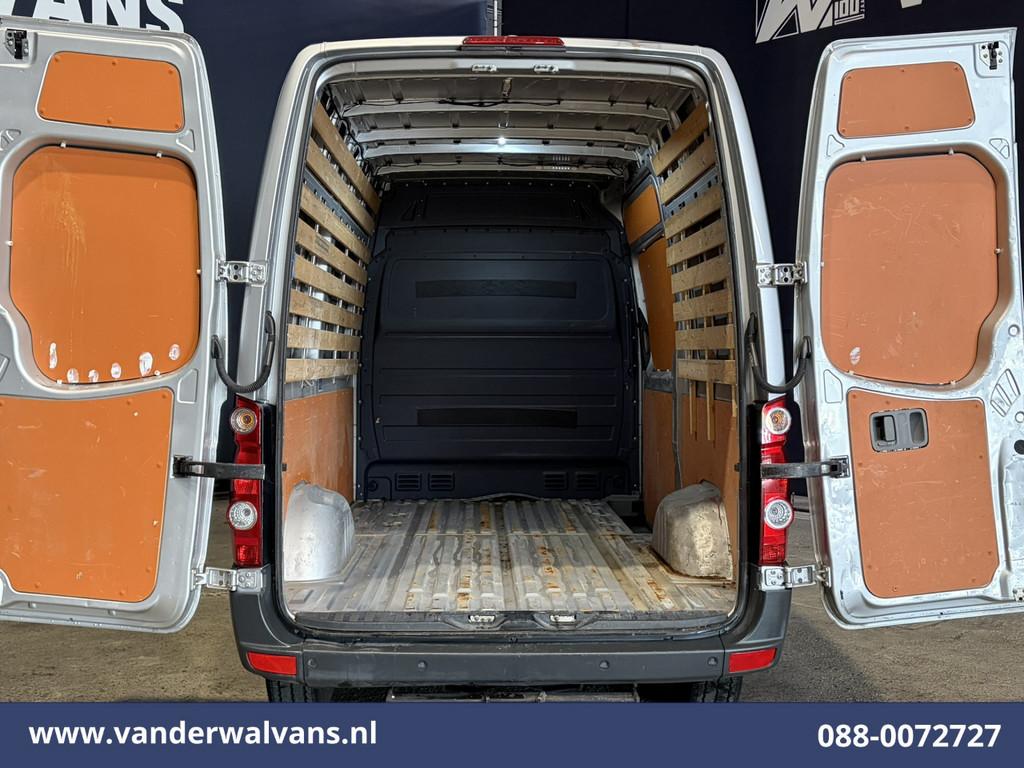 Volkswagen Crafter 2.0 TDI 136pk L3H3 L2H2 Airco | Trekhaak, Auto's, Bestelauto's, Euro 5, Gebruikt, 4 cilinders, Volkswagen