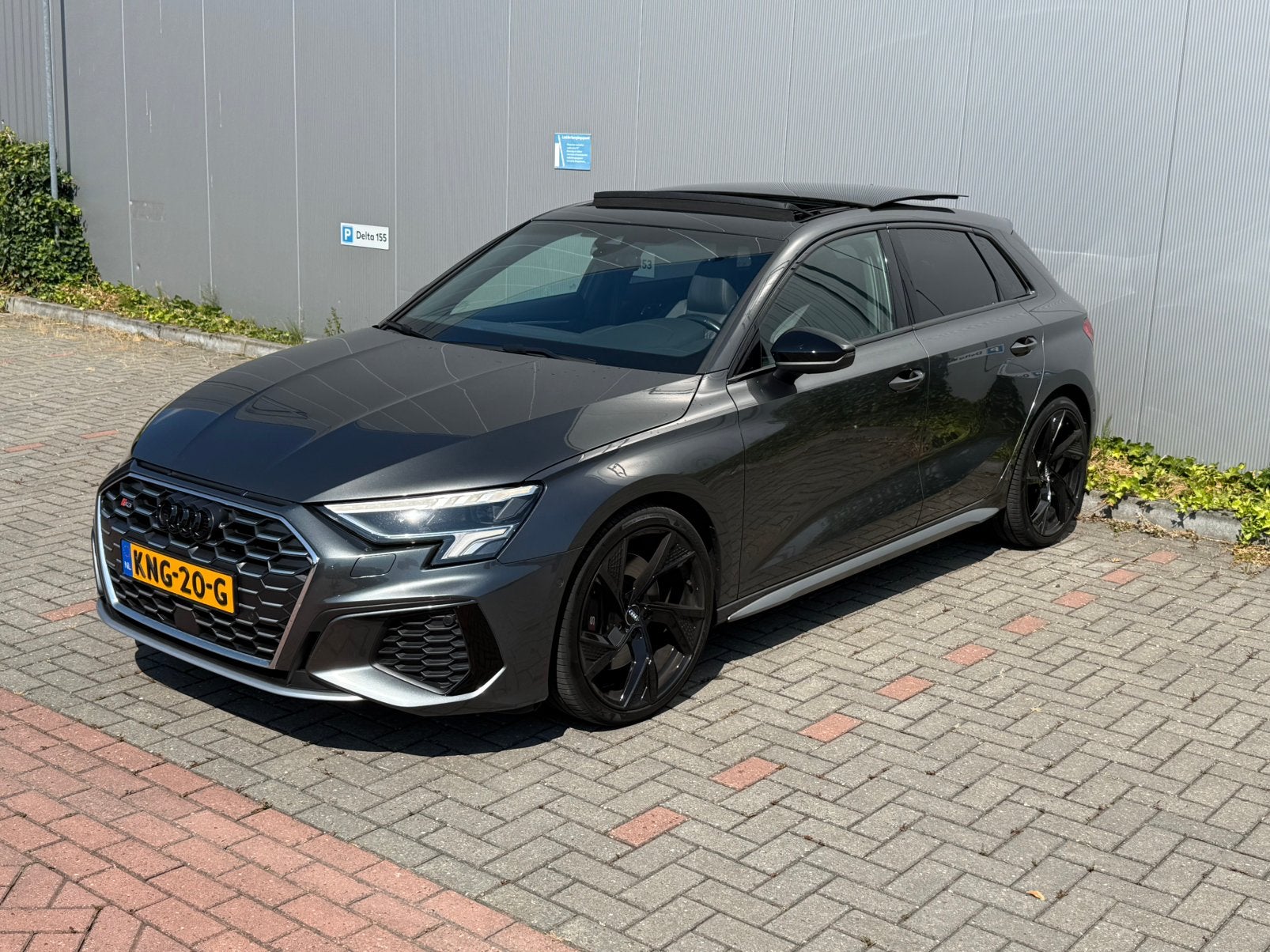 Audi S3 2.0 TFSI Quattro edition one |Pano|RS zetels|Matrix|, Automaat, 4 cilinders, 1984 cc, Leder