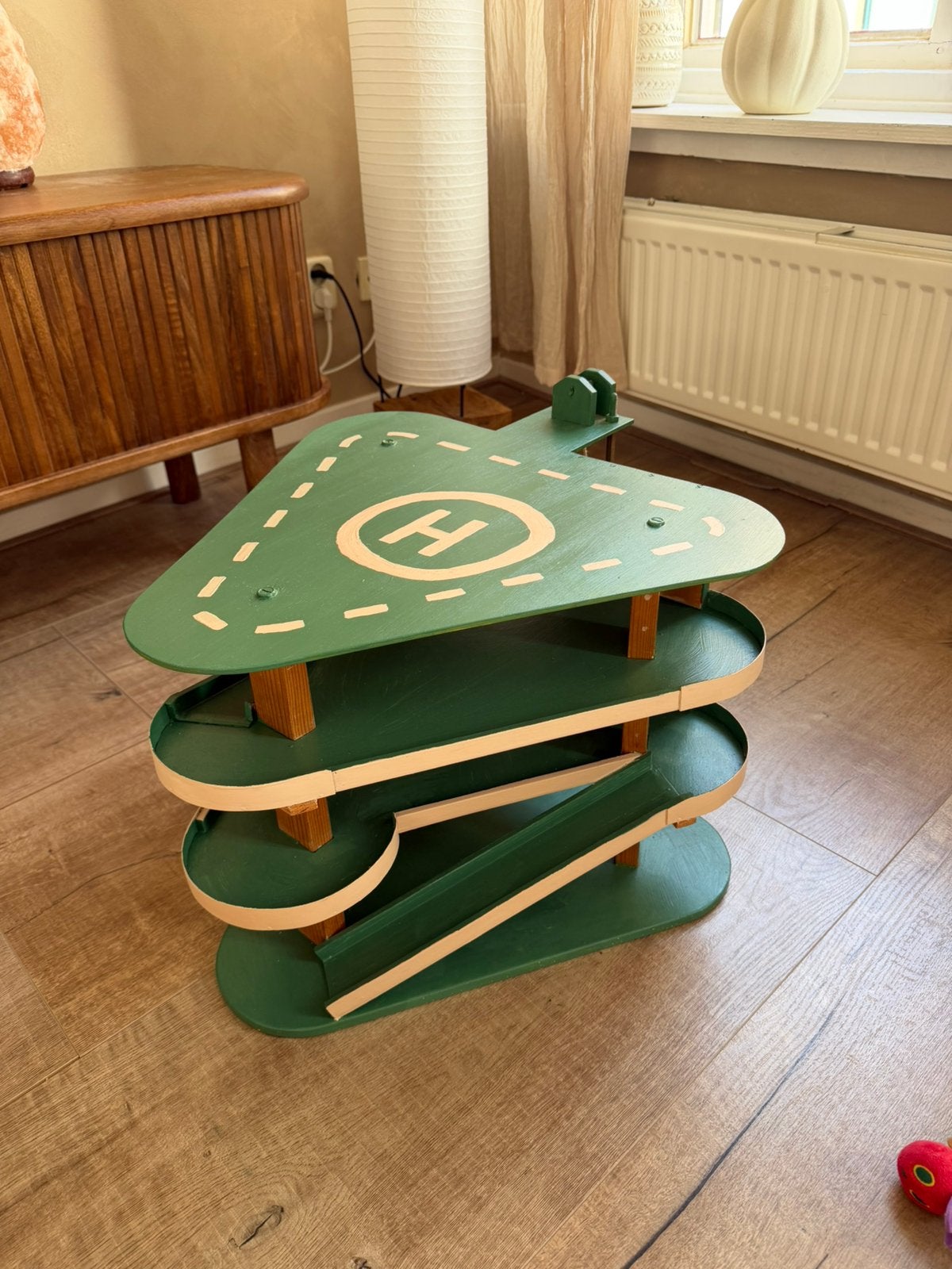 Groen houten autogarage, Kinderen en Baby's, Speelgoed | Houten speelgoed, Ophalen, Nieuw