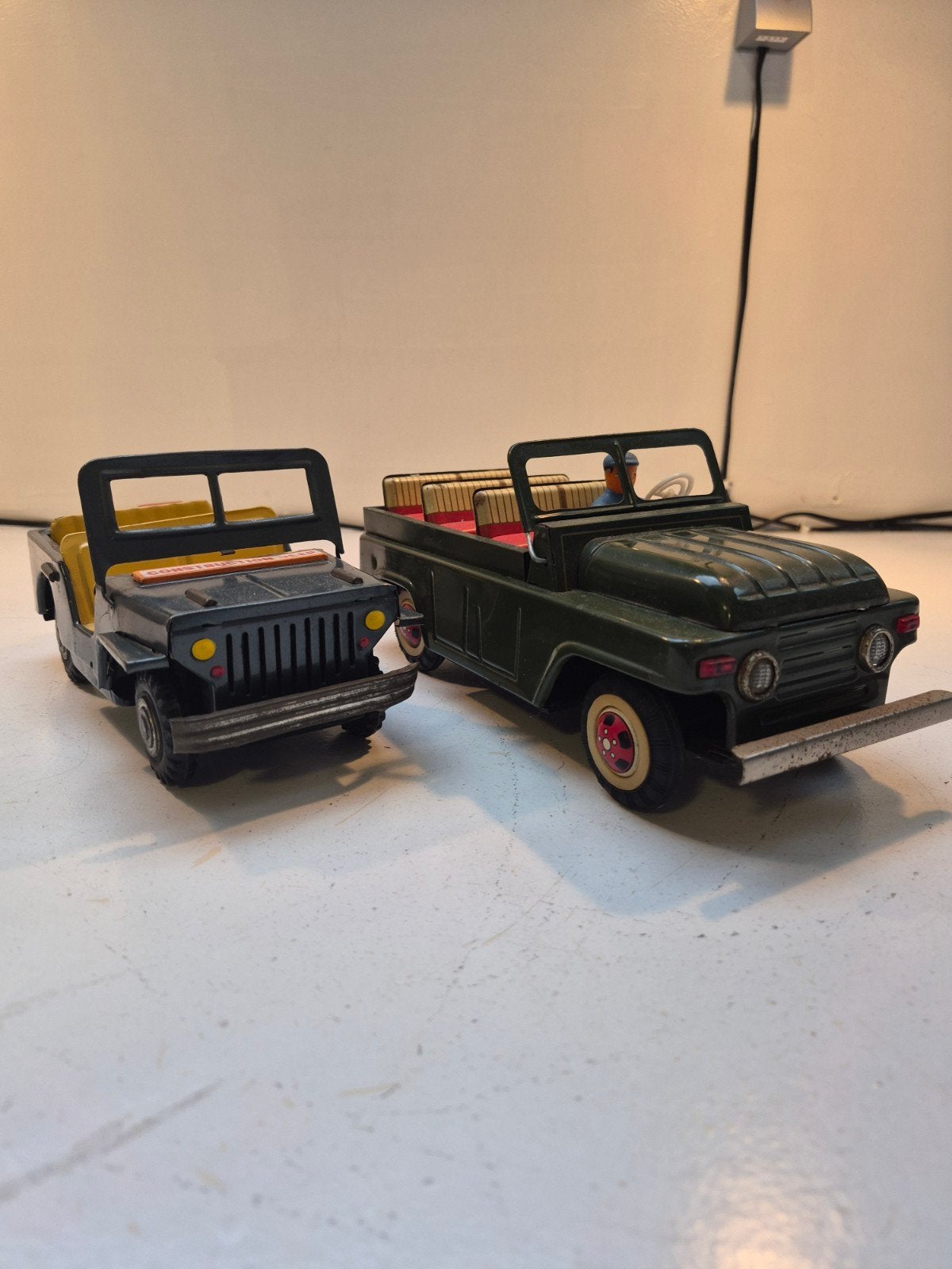 2 mooie  blikken jeeps!, Antiek en Kunst, Ophalen of Verzenden