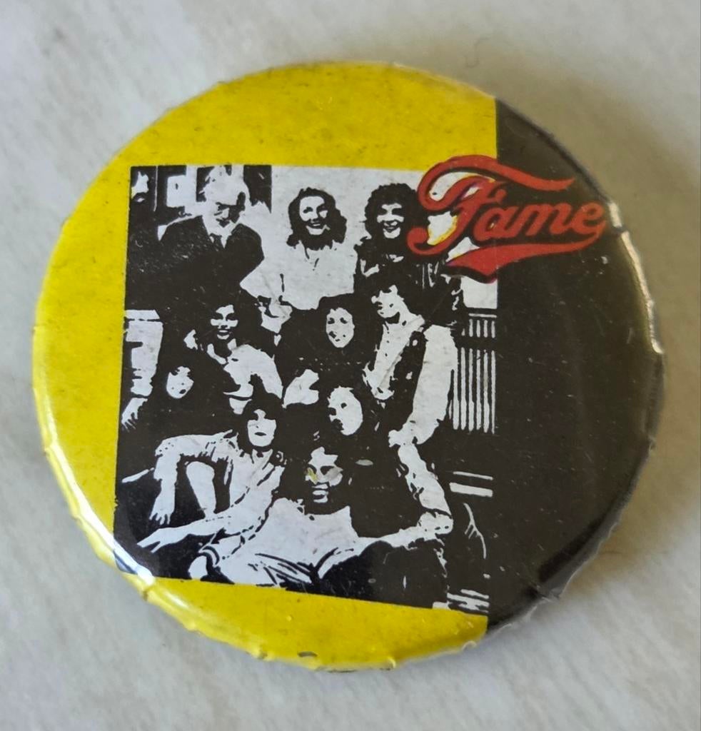 Fame Button, Verzamelen, Ophalen of Verzenden, Gebruikt, Overige onderwerpen, Button