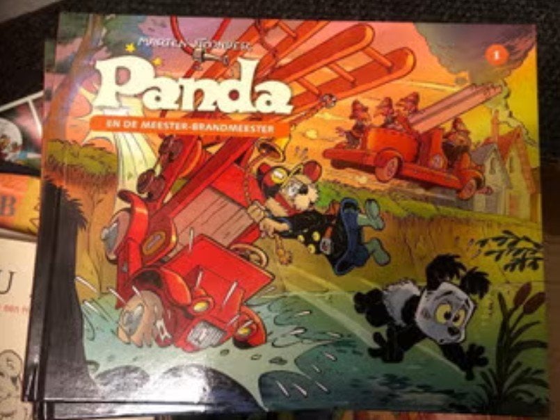 En de meester brandmeester panda marten toonder hc bla, Eén stripboek, Ophalen of Verzenden, Zo goed als nieuw