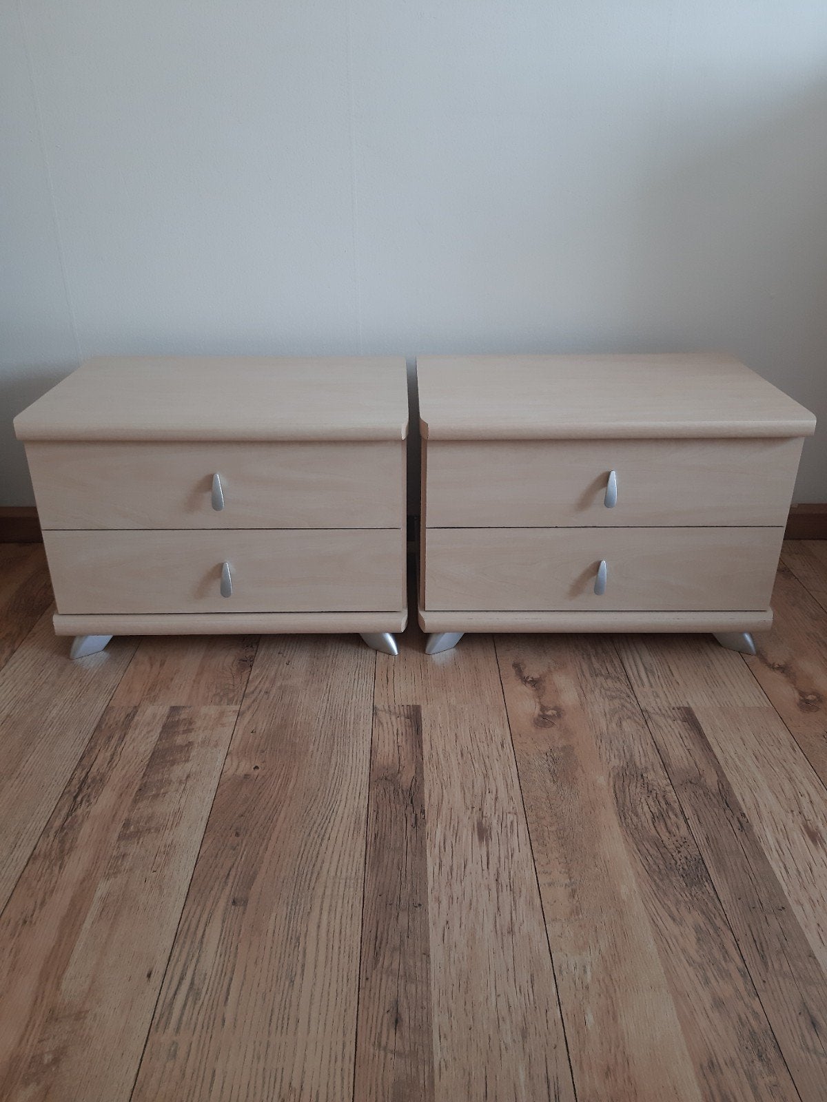 Nachtkastjes,twee stuks zgan, Huis en Inrichting, Slaapkamer | Nachtkastjes, Ophalen, Zo goed als nieuw, Minder dan 45 cm, Minder dan 55 cm