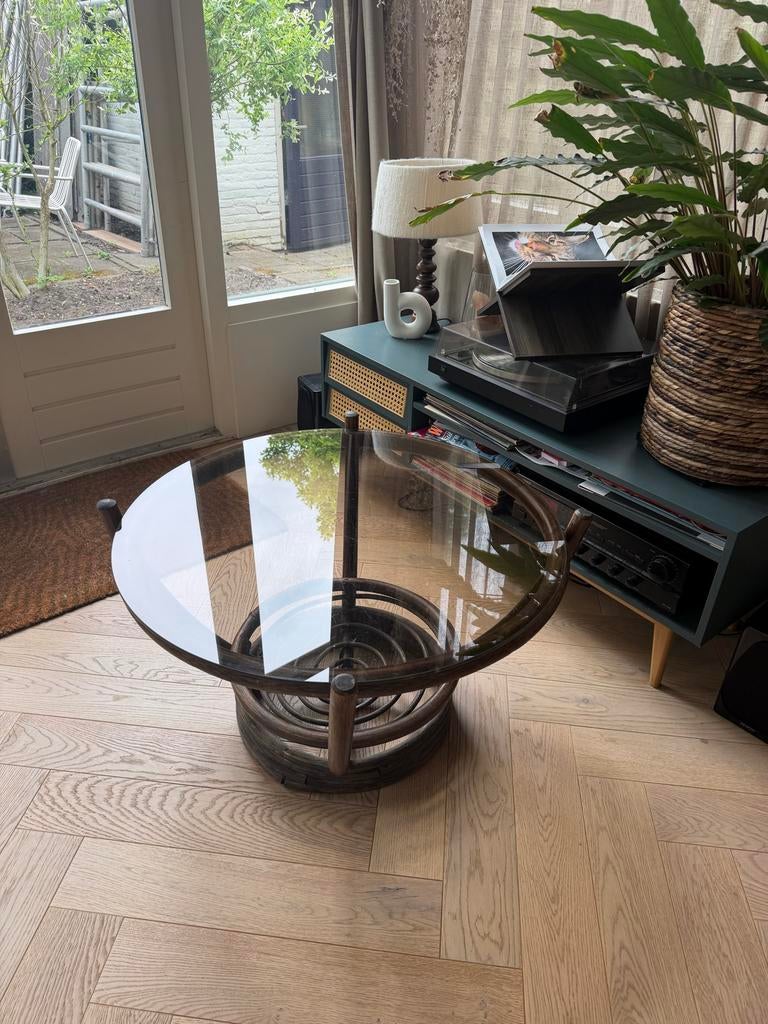 Vintage ronde salontafel met glazen blad, Ophalen, Gebruikt, Rond, 50 tot 100 cm