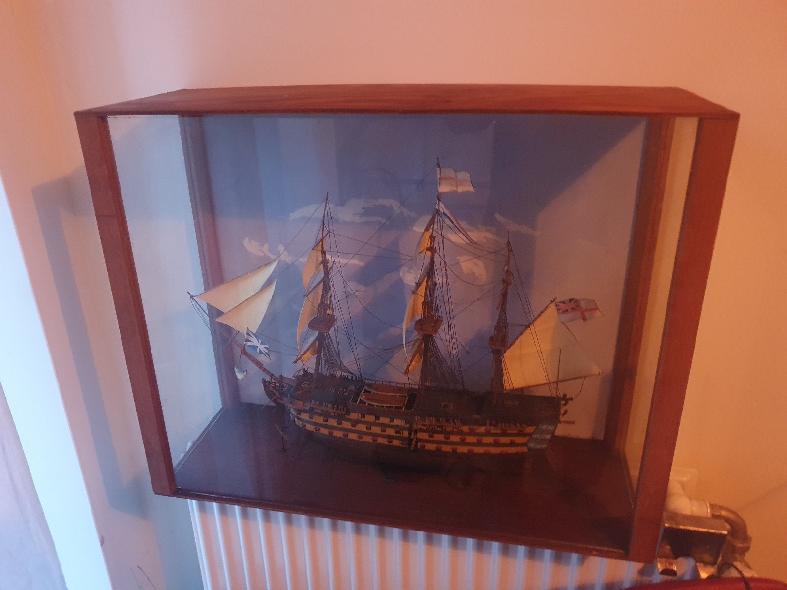 Handgebouwd modelschip HMS Victory in vitrine, Ophalen of Verzenden, Zo goed als nieuw, 1:50 tot 1:200, Overige merken