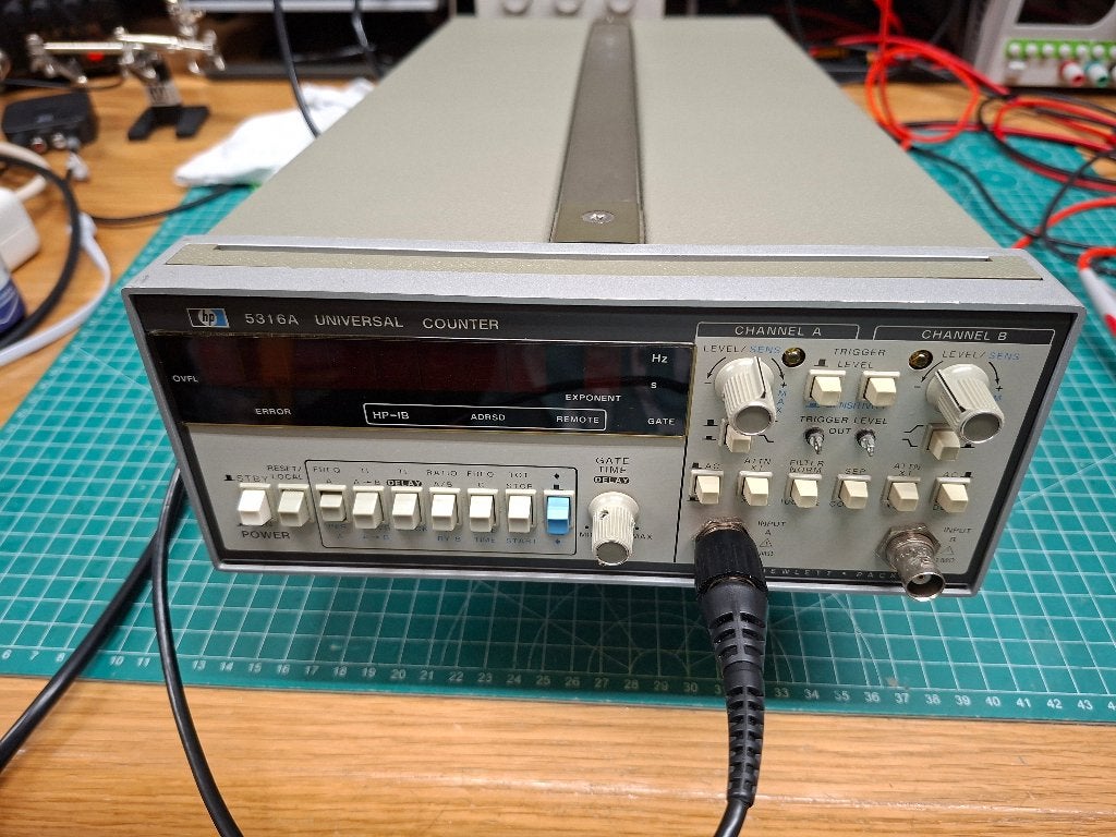 HP 5316A Universal counter, Doe-het-zelf en Verbouw, Ophalen, Zo goed als nieuw, Afstand