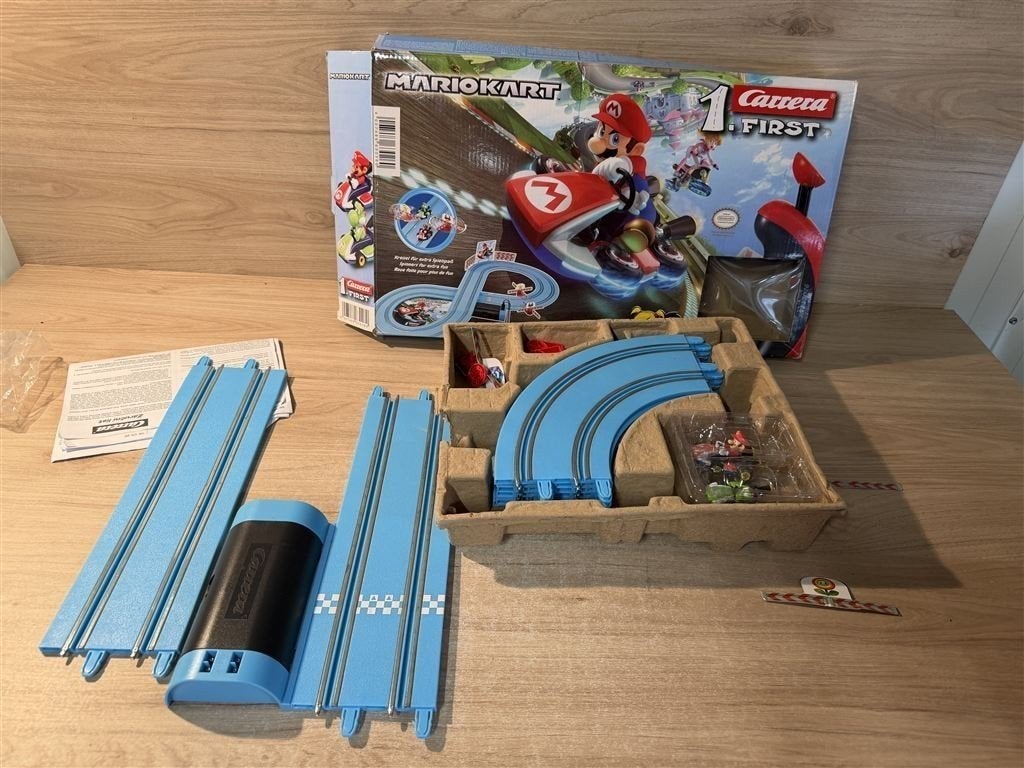 Mario kart - Carrera first - S6976, Kinderen en Baby's, Speelgoed | Racebanen, Ophalen of Verzenden, Zo goed als nieuw, Elektrisch