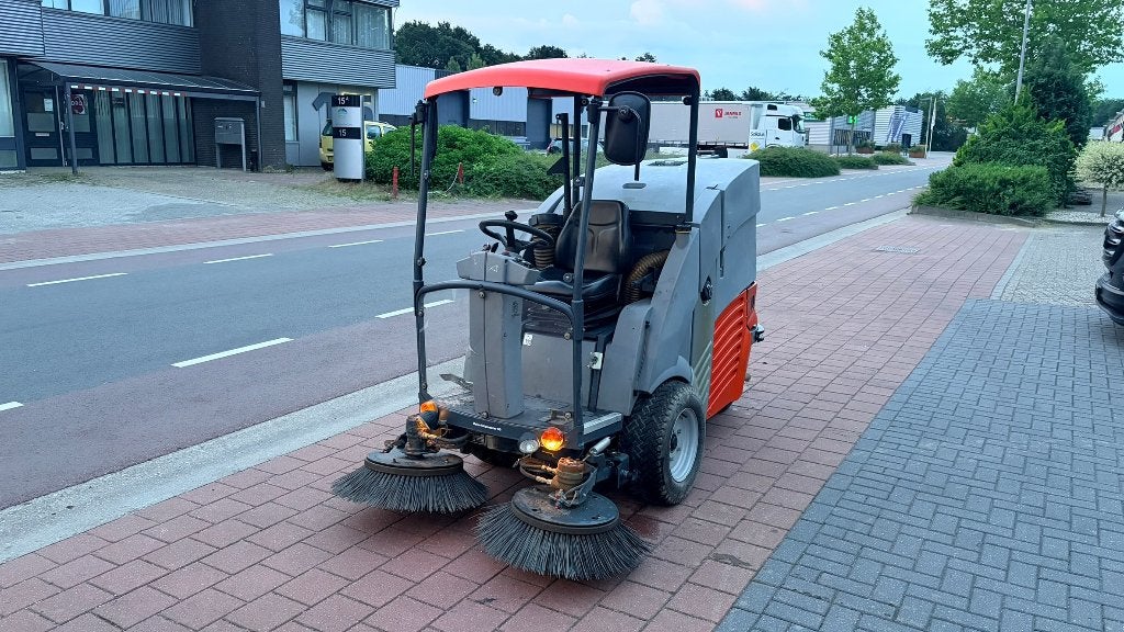 veegmachine Hako Citymaster 90 goed werkend direct inzetbaar