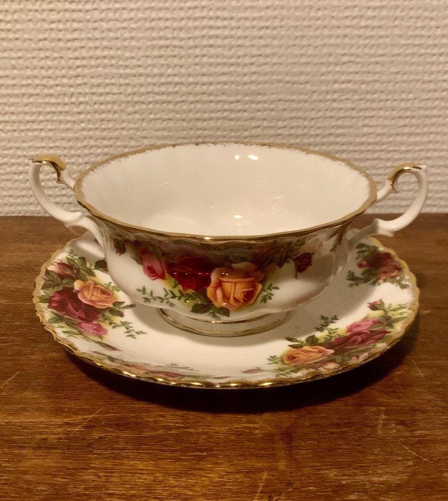 Royal Albert Old Country Roses Soepkom met Schotel, Ophalen of Verzenden