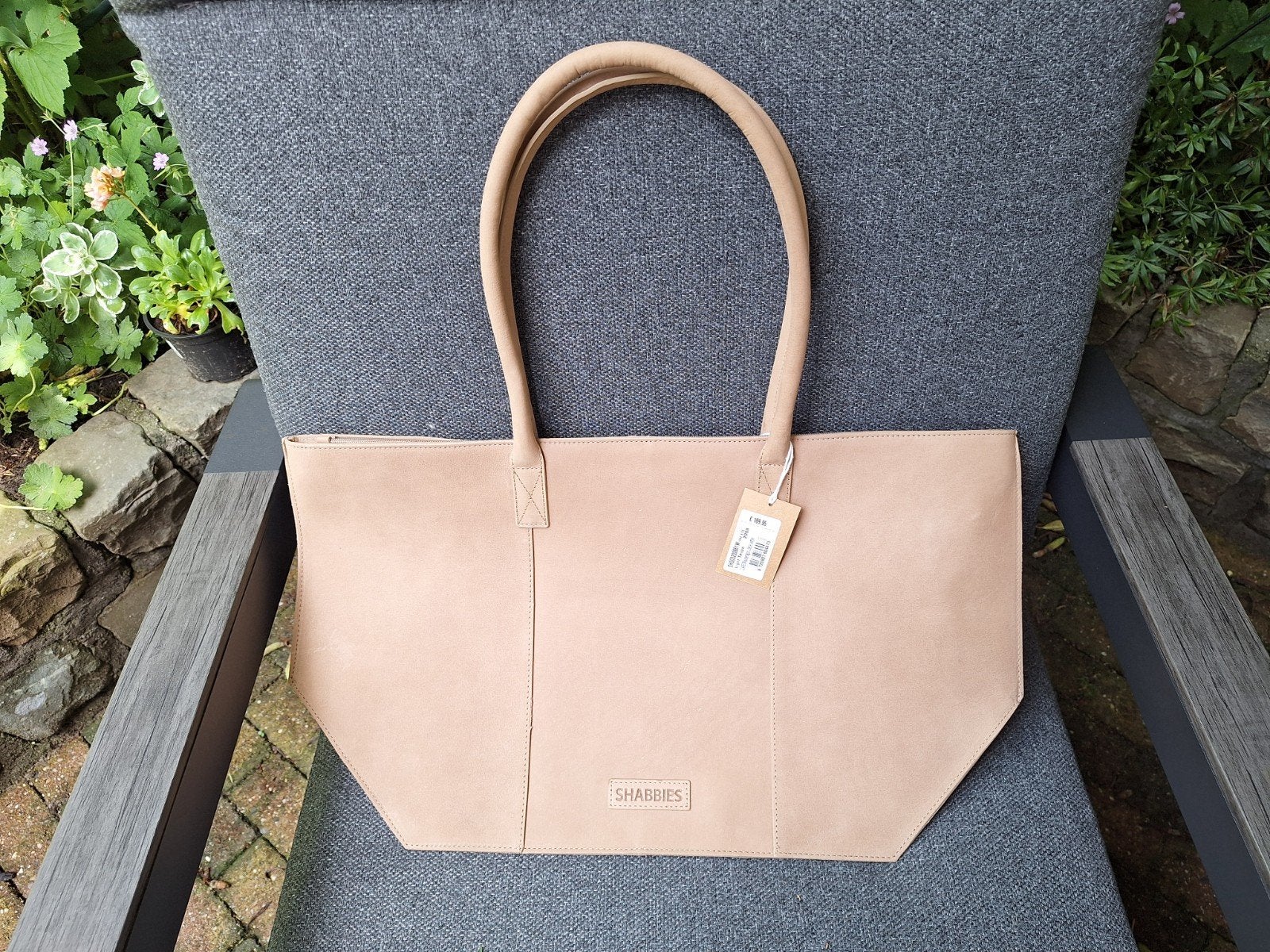 Schoudertas. Shabbies. Licht Taupe. Leer, Sieraden, Tassen en Uiterlijk, Tassen | Damestassen, Ophalen of Verzenden, Nieuw, Beige