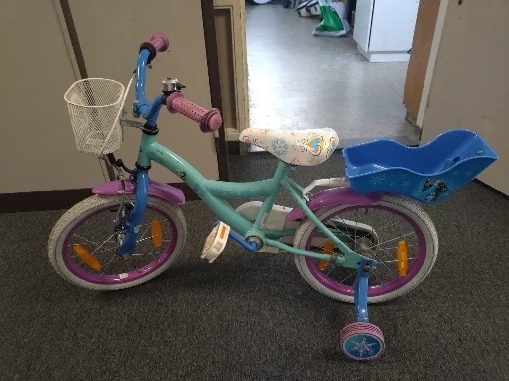 Kinderfiets met zijwielen 16 inch met mandje en poppenzitje, Ophalen, Terugtraprem, Zijwieltjes, Gebruikt