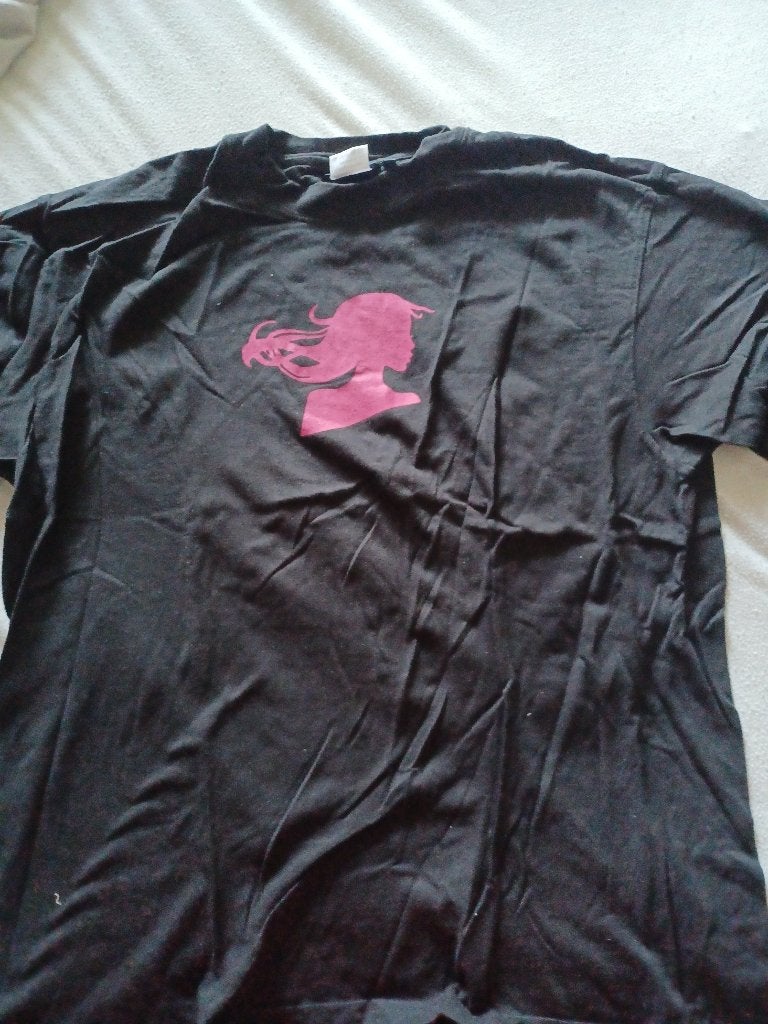 t-shirt 'Radiobitches' - maat L / zgan, Kleding | Heren, T-shirts, Ophalen of Verzenden, Zo goed als nieuw, Maat 52/54 (L), Zwart