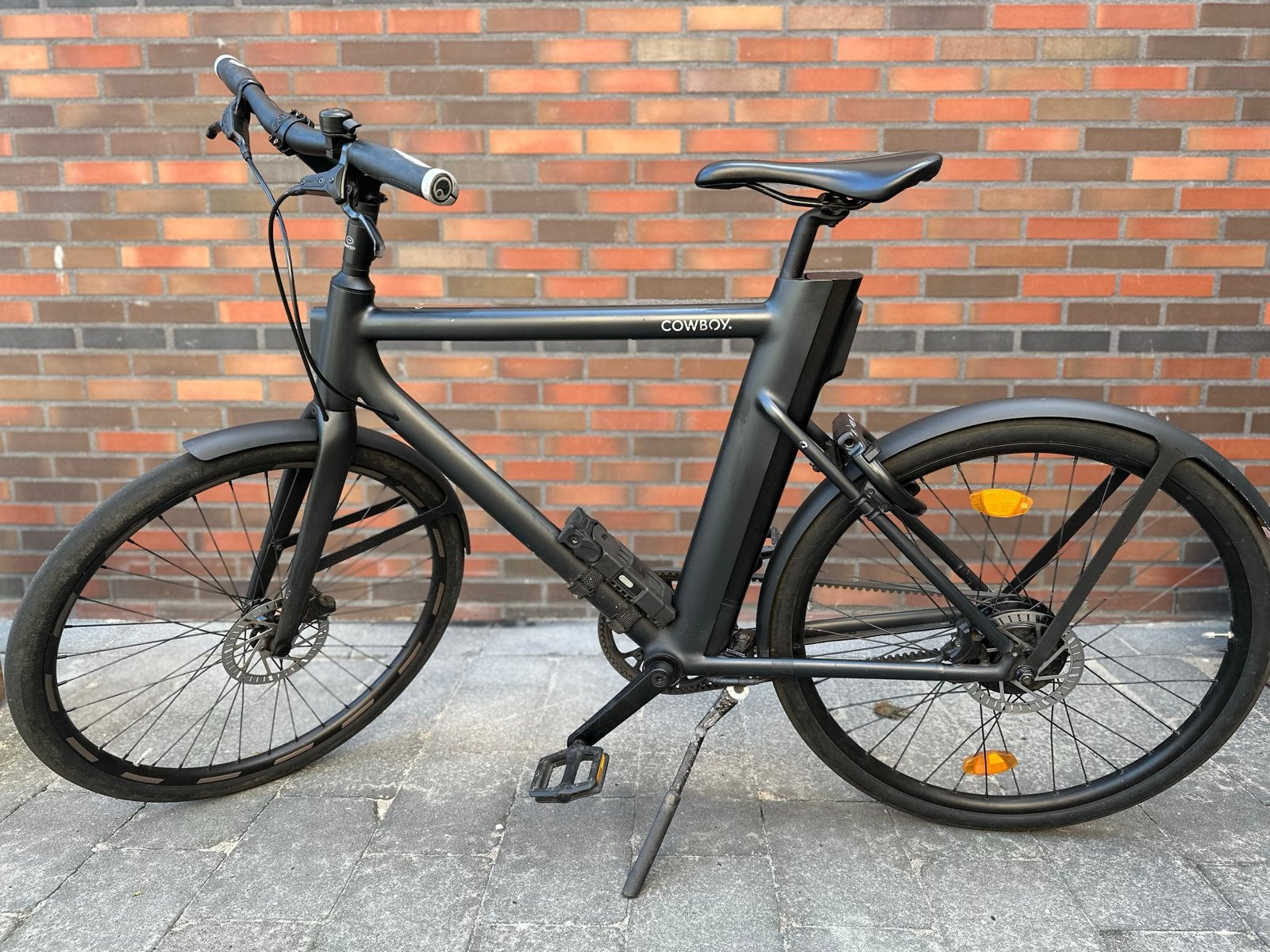 Cowboy C3 e-bike met verhoogd stuur en AXA slot, Ophalen, Gebruikt, 50 km per accu of meer, Cowboy