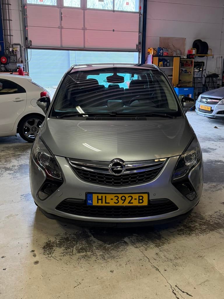 Opel Zafira 2014 7p, Auto's, Fiat, 1295 kg, 4 cilinders, 7 stoelen, Origineel Nederlands