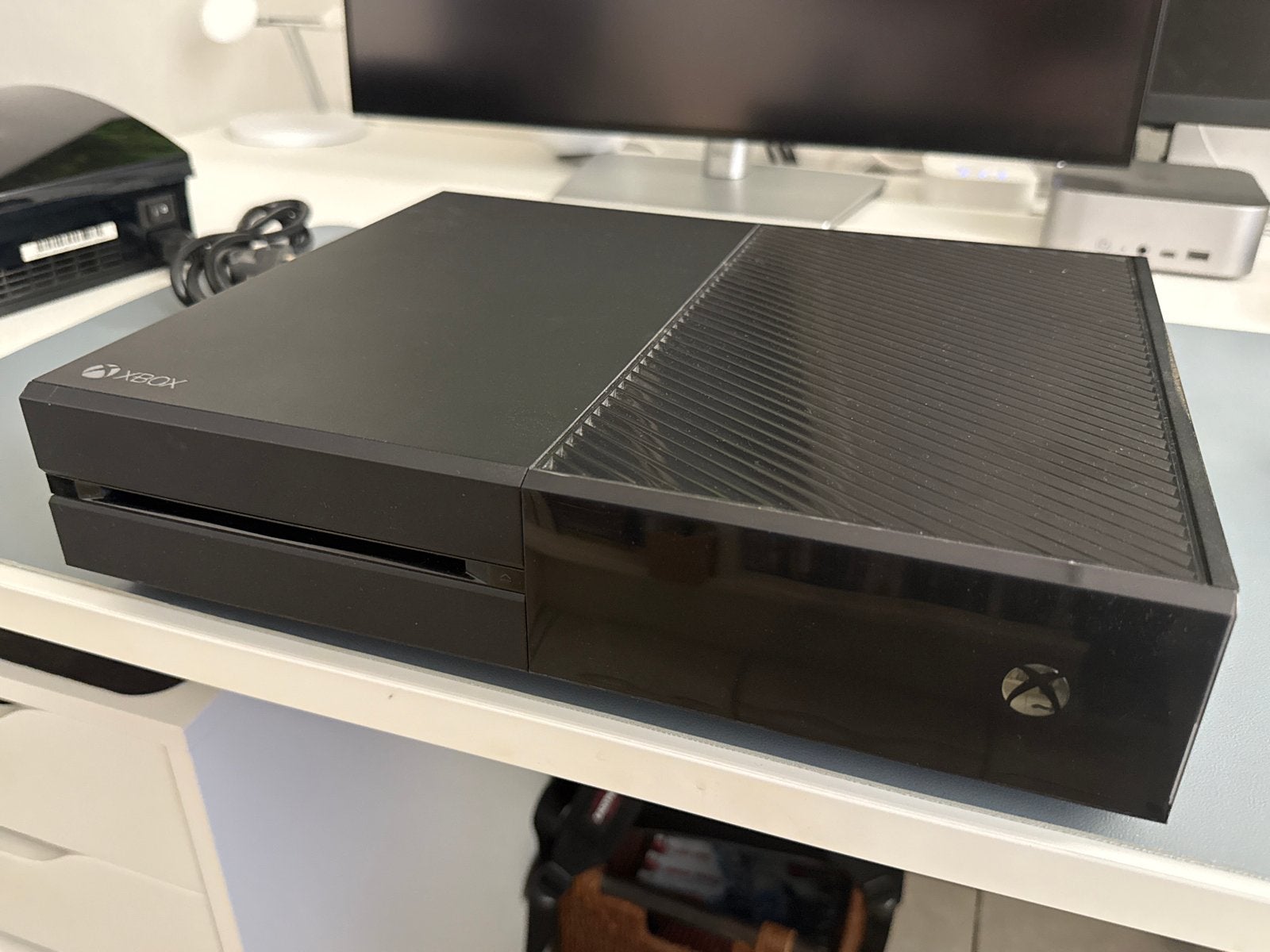 Xbox One (origineel model) - Goede staat, maar gebruikt, Ophalen, Xbox One, Zonder controller, 500 GB